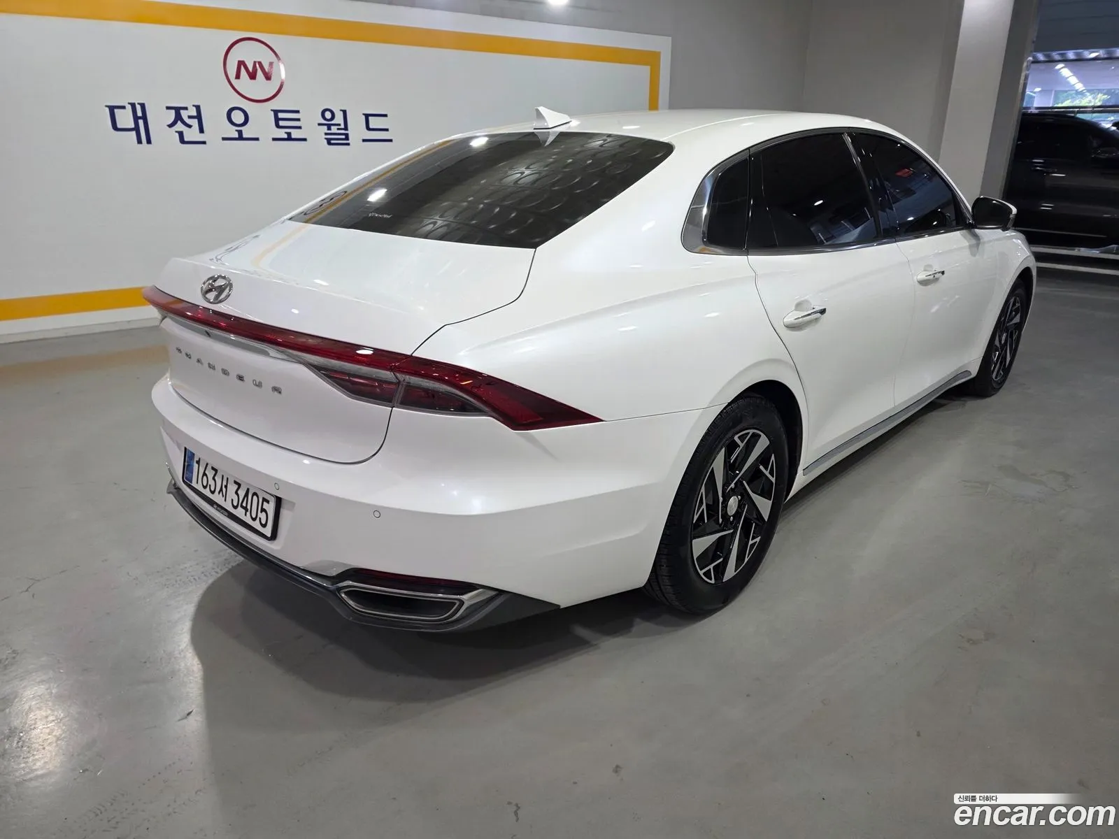 Hyundai Grandeur IG Hybrid 2020 — 12