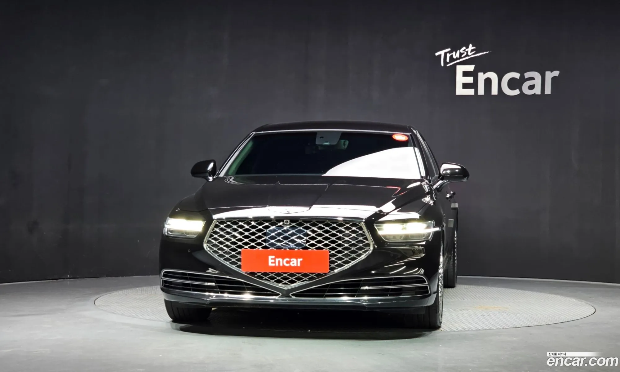 Genesis G90 2019 KMHG541HDKU069002 — 3