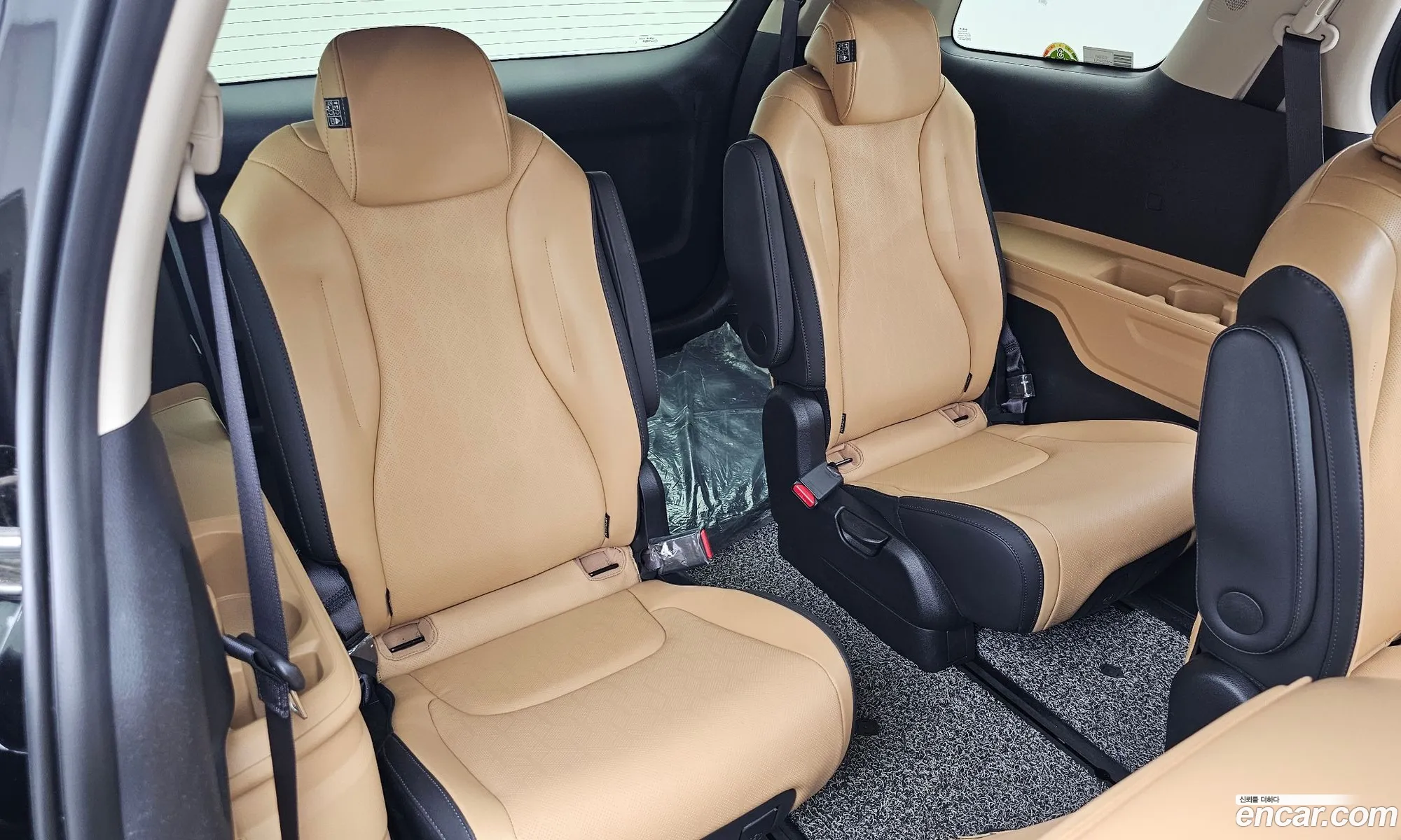 Kia Carnival 2023 — 11