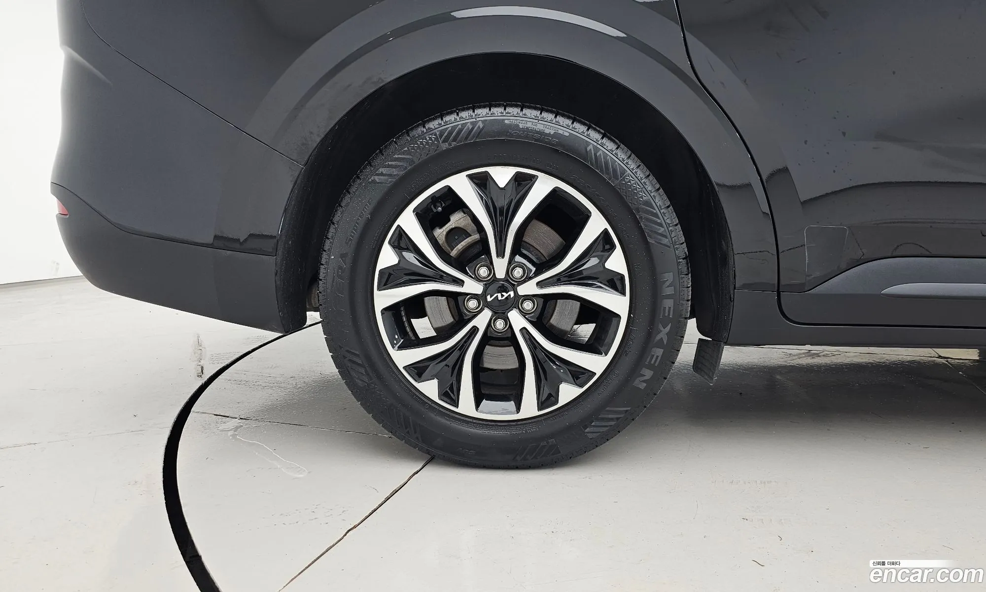 Kia Carnival 2023 — 10