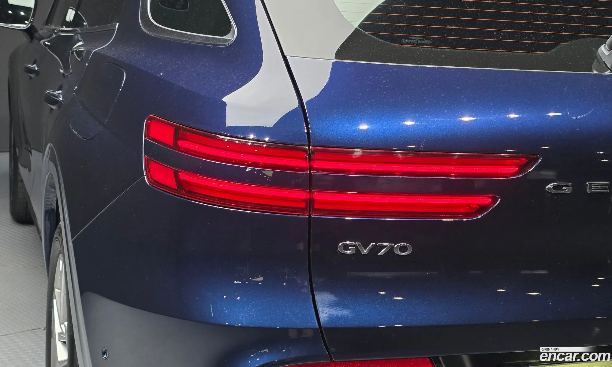 Genesis GV70 2021 KMTMA81BBMU044089 — 2