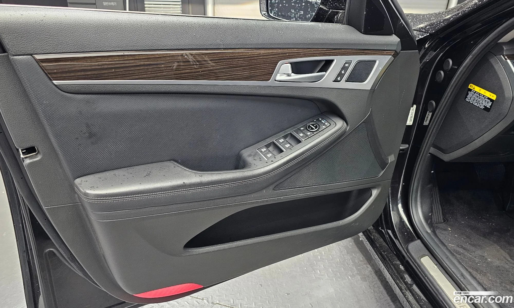 Genesis G80 2018 KMHGL41DBJU297397 — 5