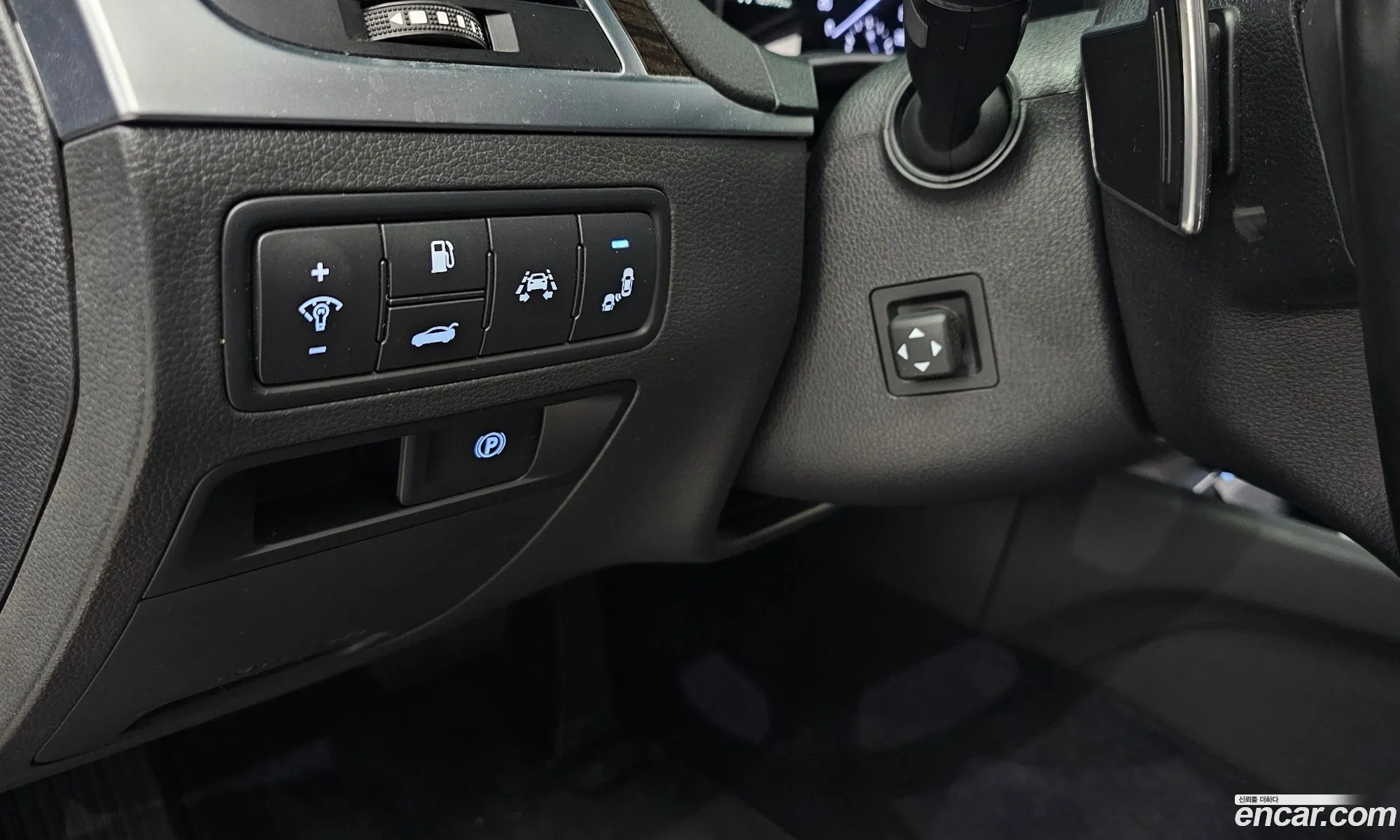 Genesis G80 2018 KMHGL41DBJU297397 — 24