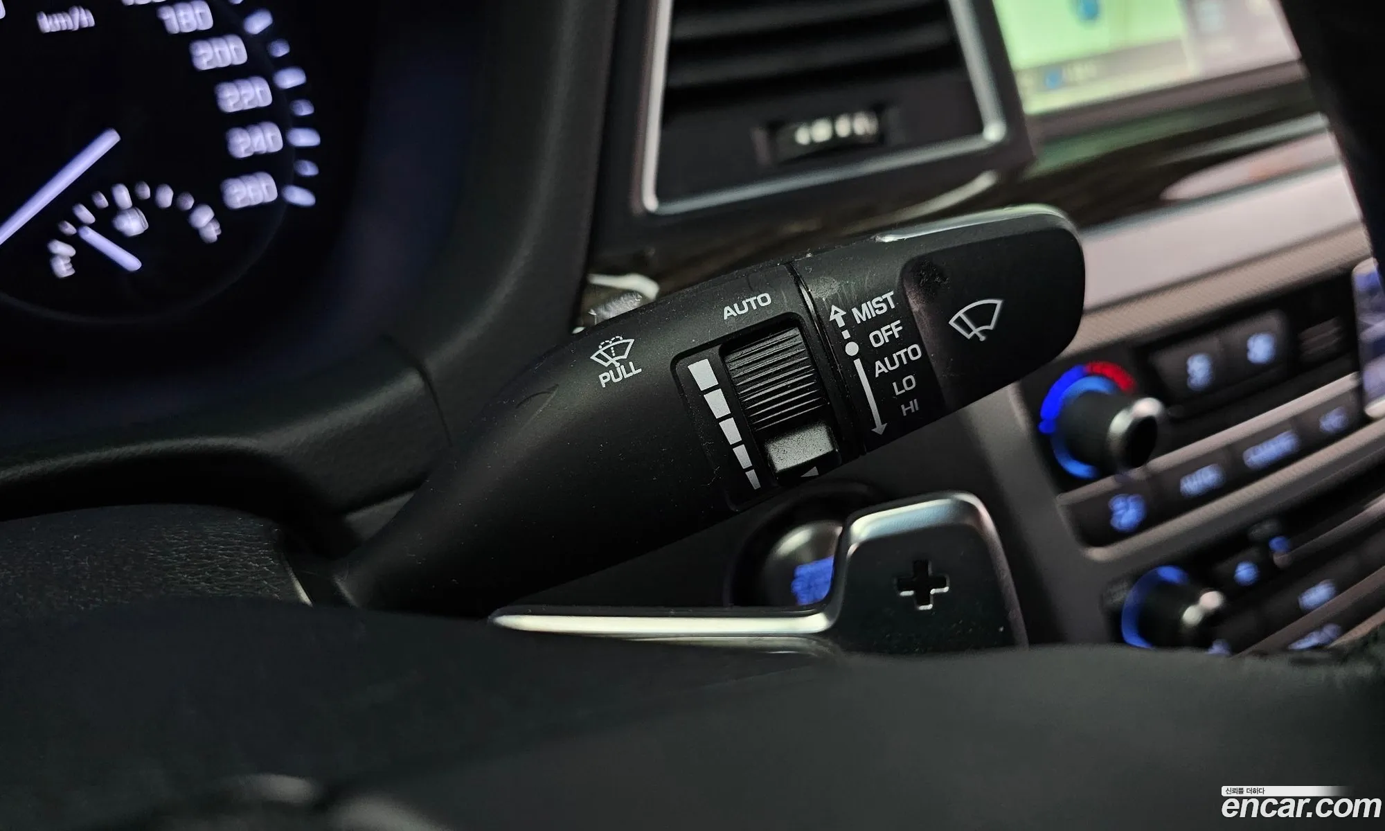 Genesis G80 2018 KMHGL41DBJU297397 — 4