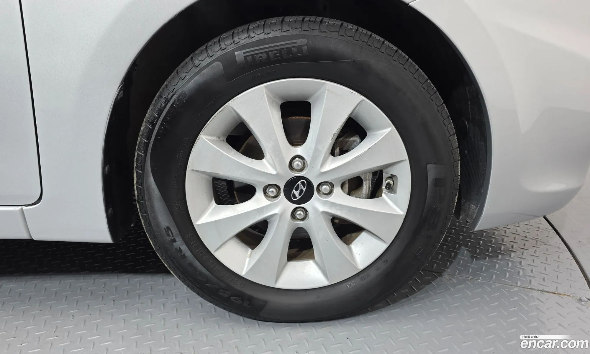 Hyundai Accent 2016 KMHCT41BEHU220778 — 25