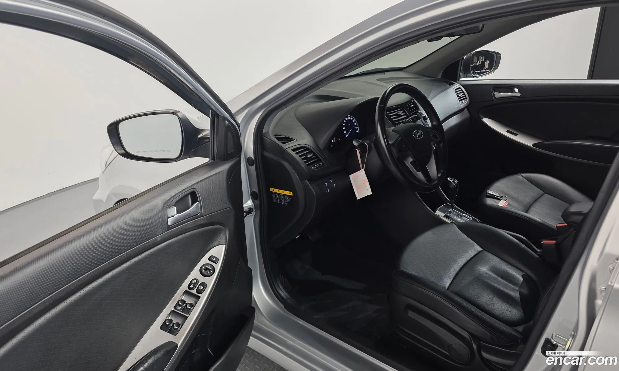 Hyundai Accent 2016 KMHCT41BEHU220778 — 17