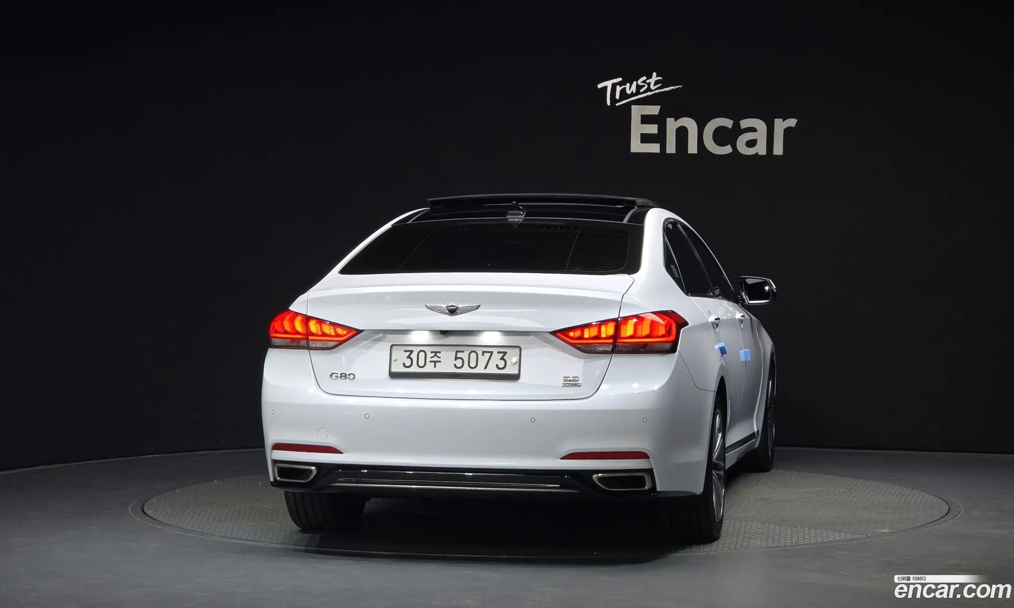 Genesis G80 2018 KMHGL41DDKU308068 — 12
