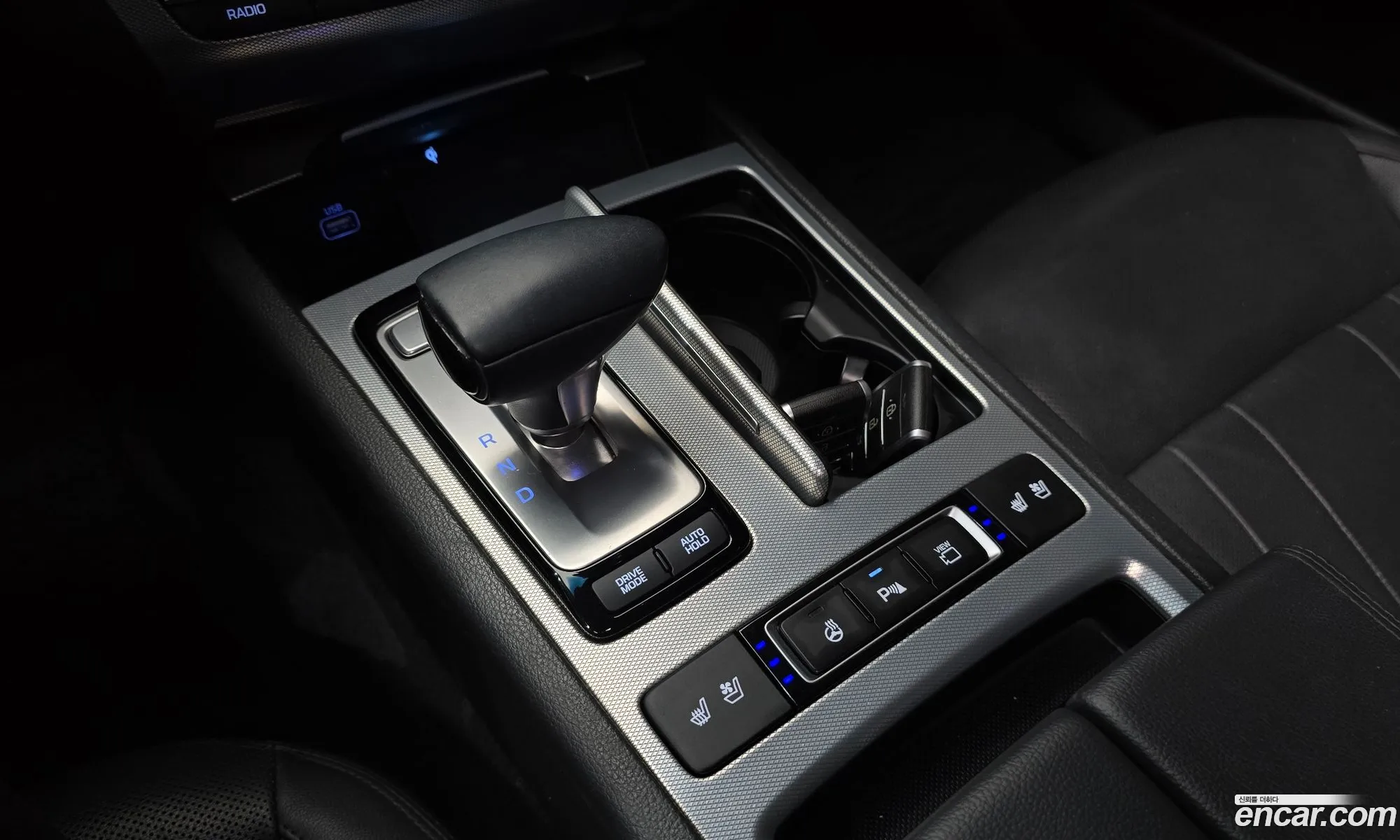 Genesis G80 2018 KMHGL41DDKU308068 — 3