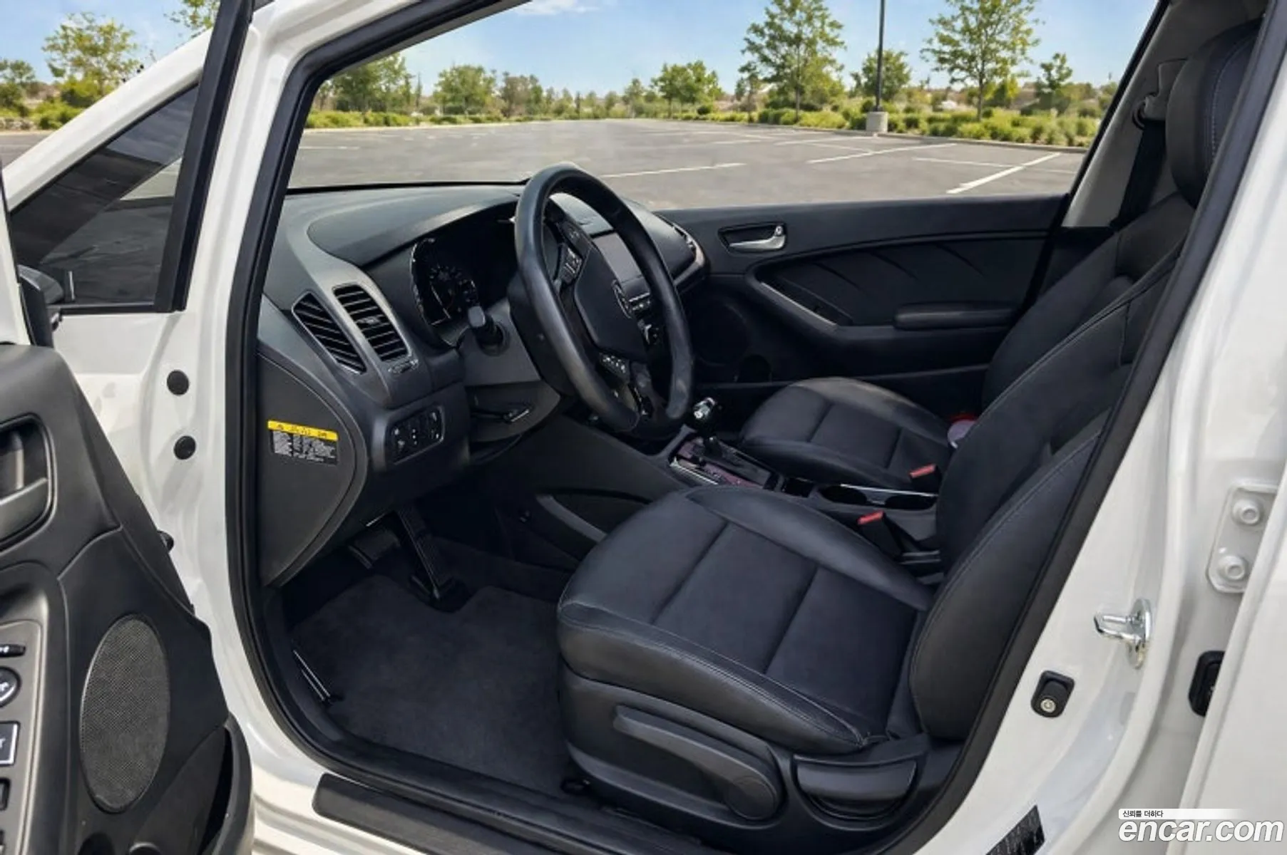 Kia K3 2017 — 18