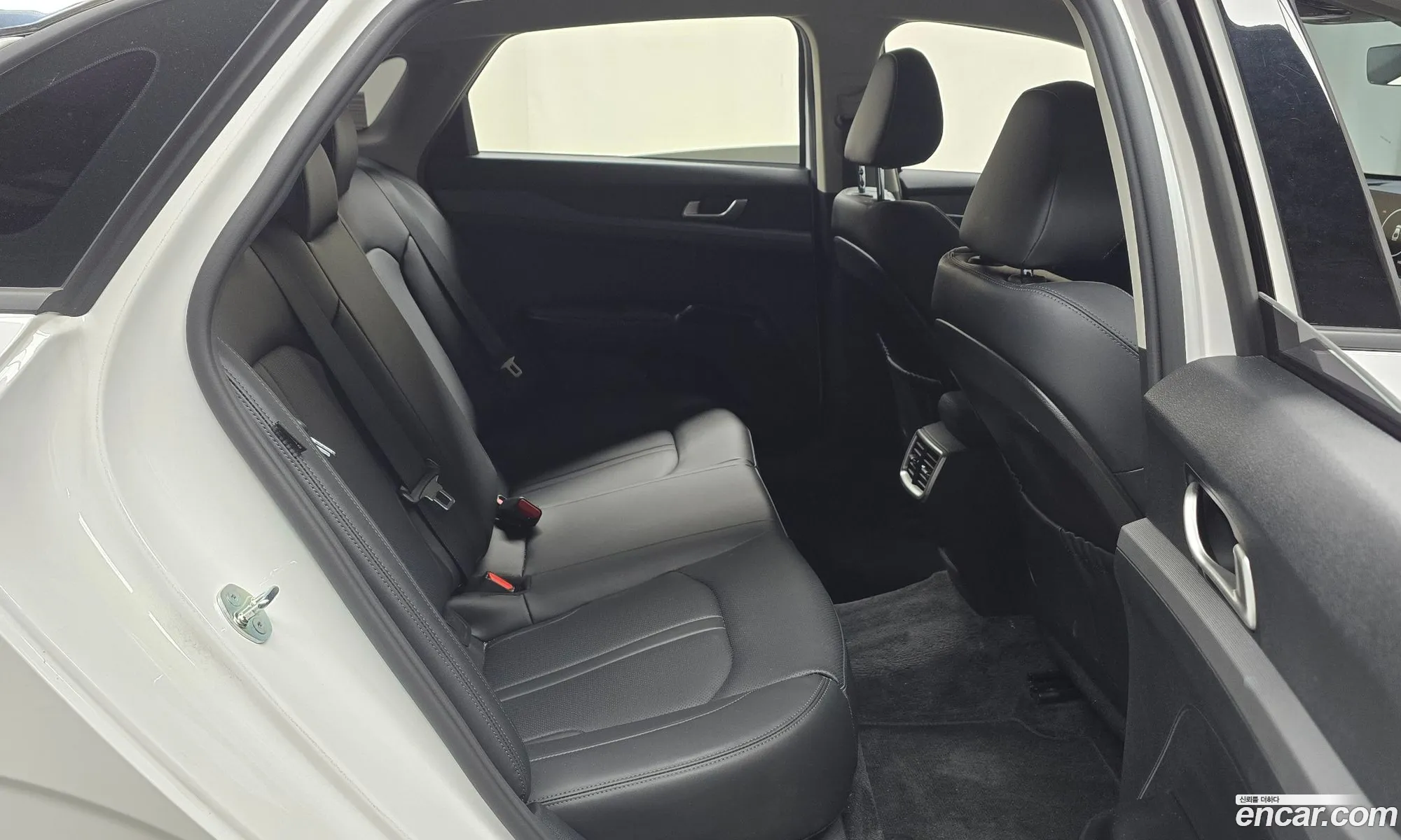 Kia K5 2025 KNAG241ABTA426663 — 6