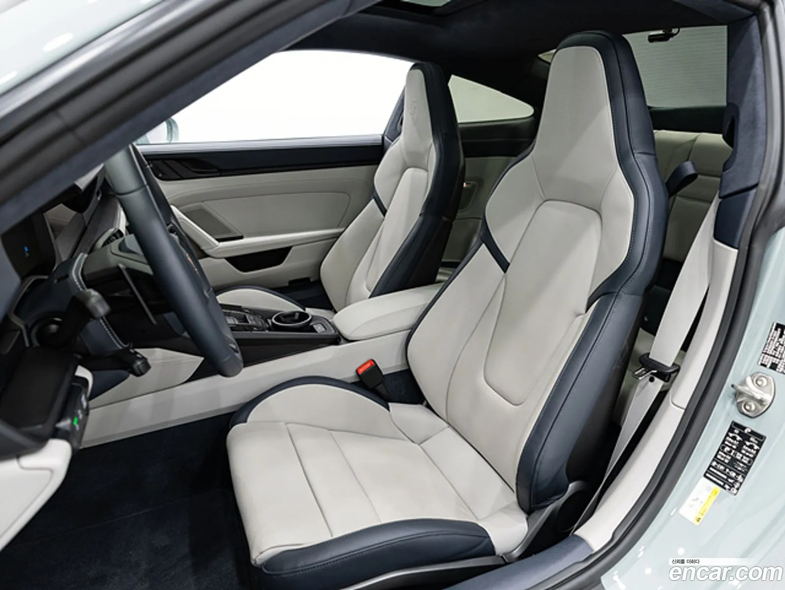 Porsche 911 2025 — 19