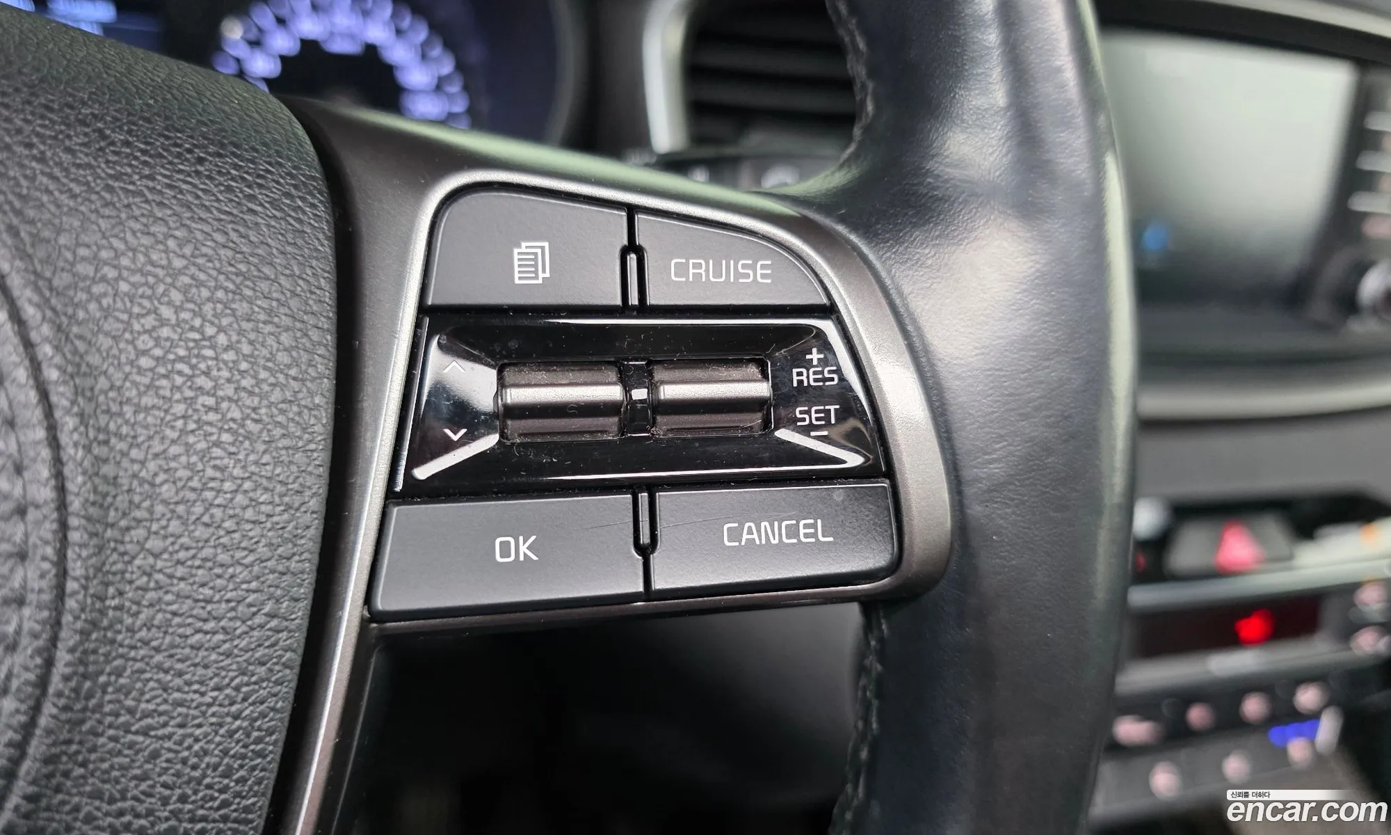 Kia Sorento 2018 KNAPG81ABKA499903 — 24