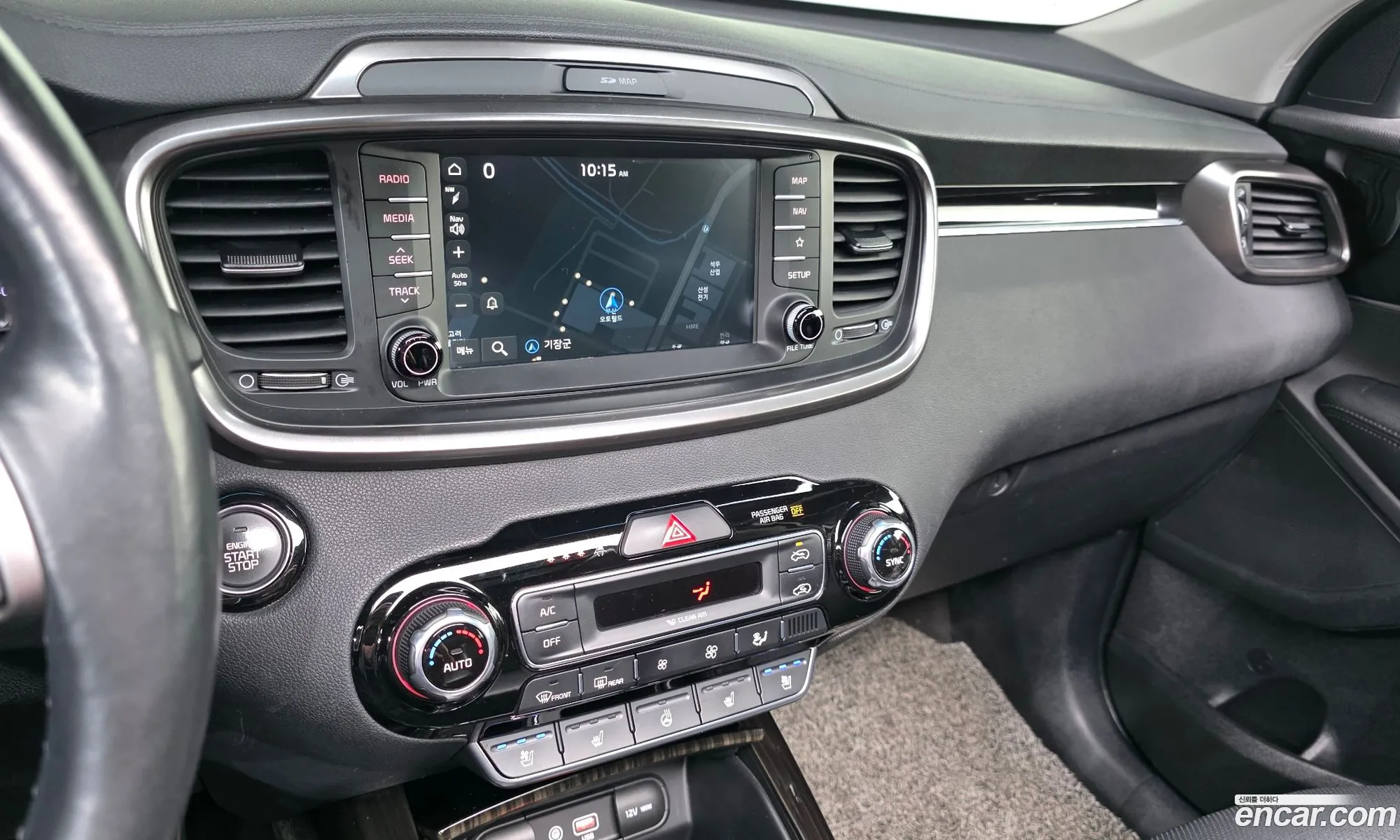 Kia Sorento 2018 KNAPG81ABKA499903 — 12