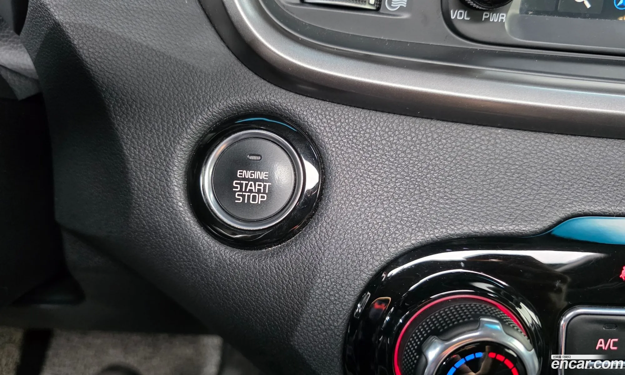 Kia Sorento 2018 KNAPG81ABKA499903 — 16
