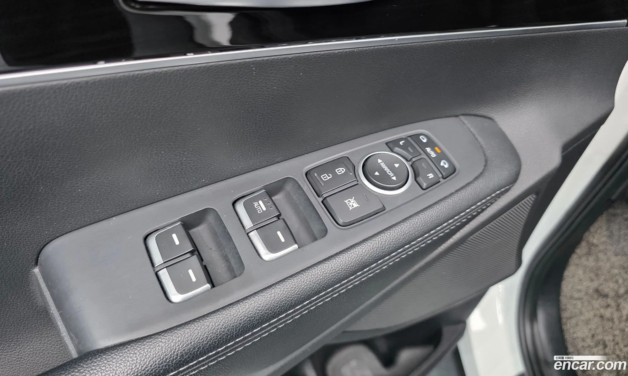 Kia Sorento 2018 KNAPG81ABKA499903 — 25
