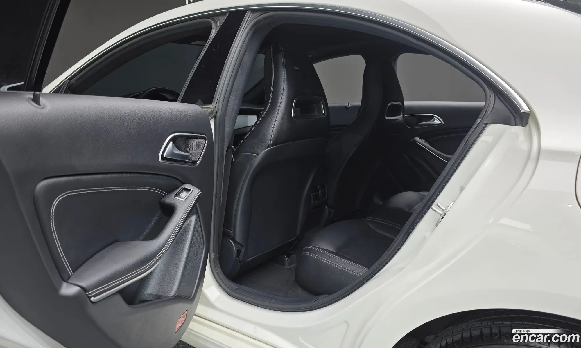 Mercedes-Benz CLA-Class C117 2016 — 12