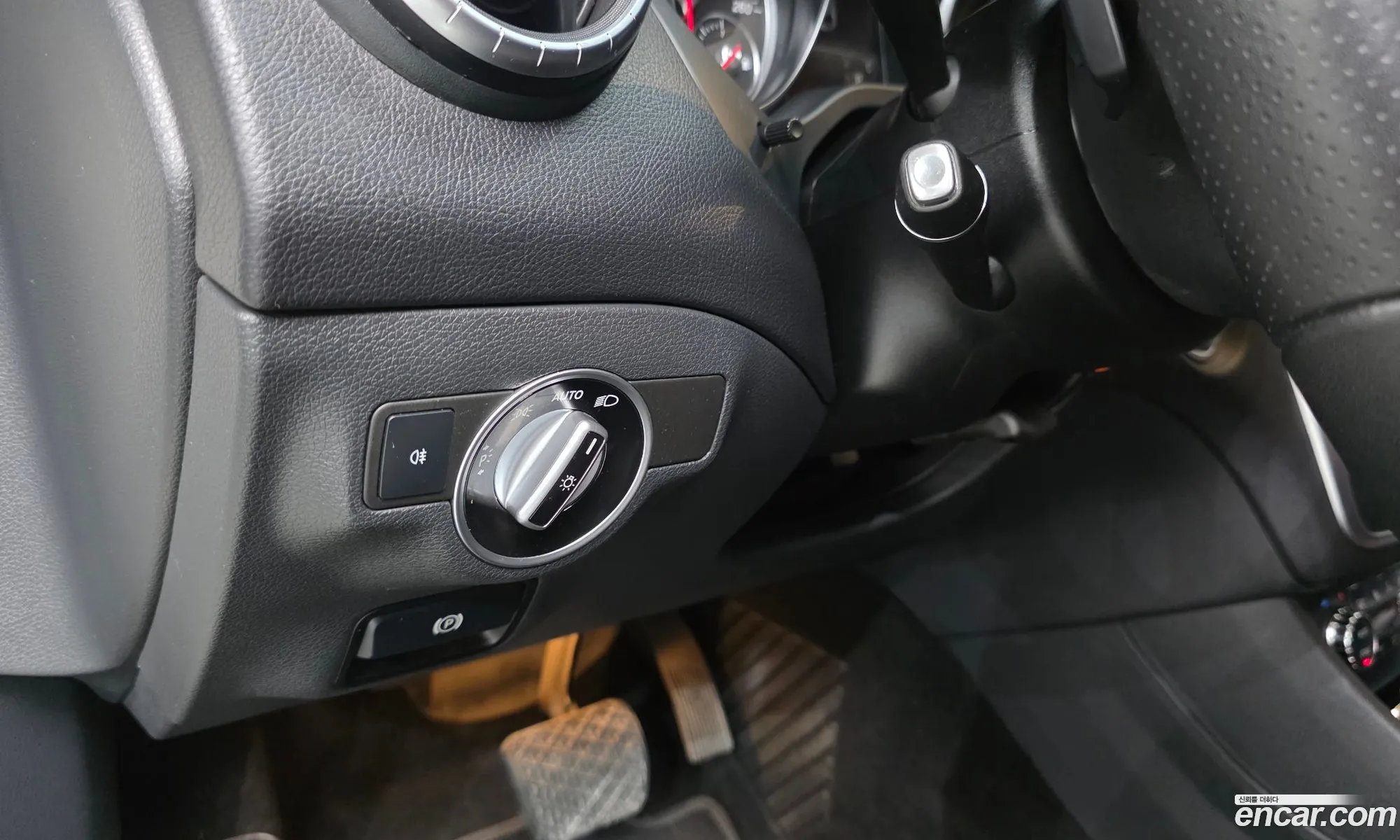 Mercedes-Benz CLA-Class C117 2016 — 15