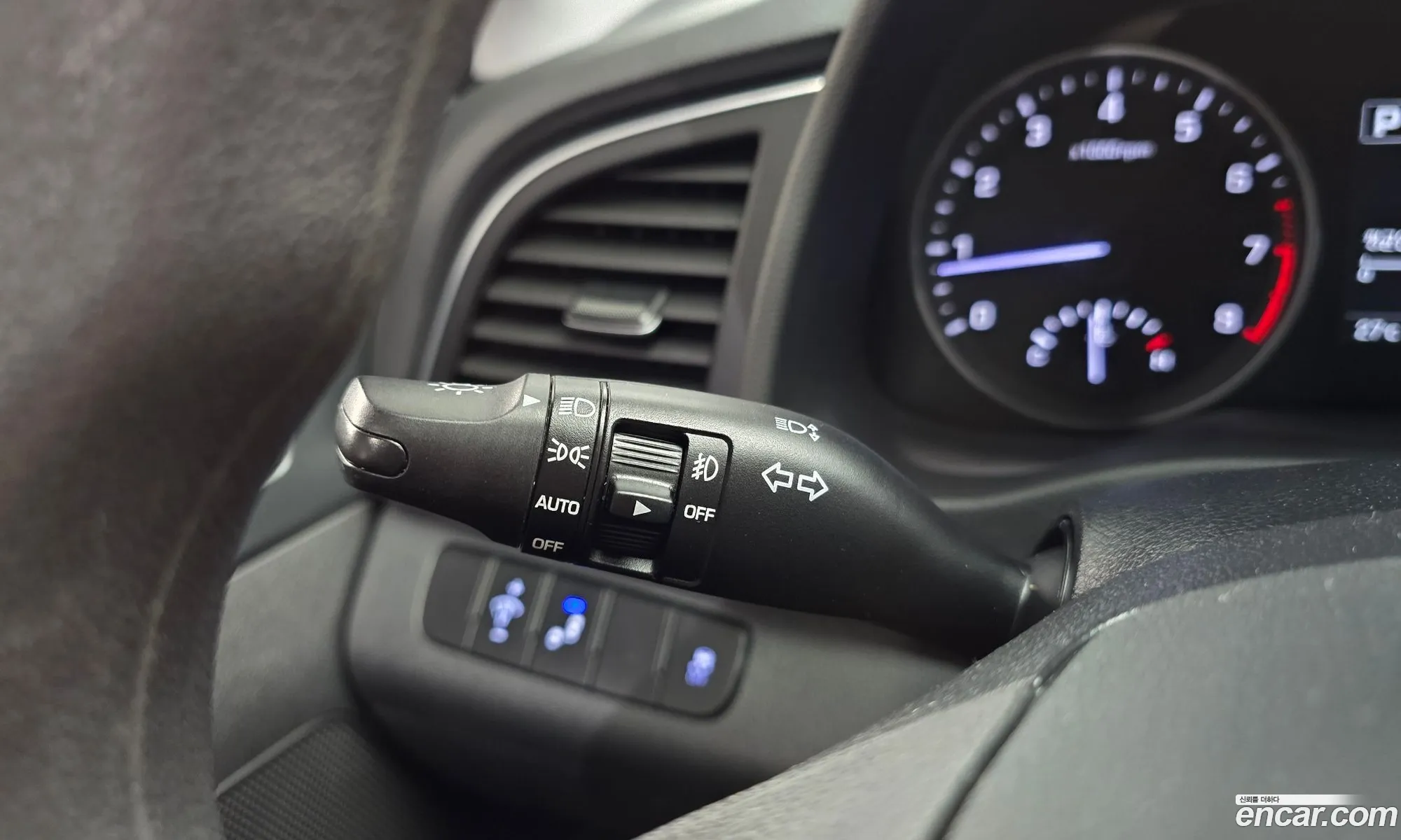 Hyundai Elantra AD 2018 — 28