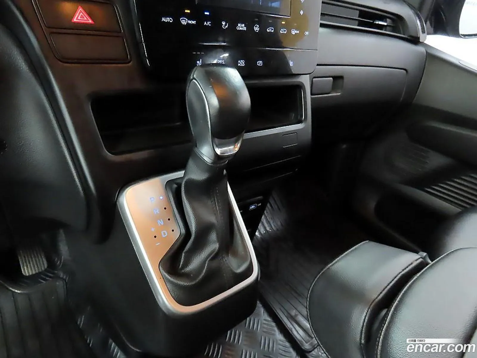 Hyundai Staria 2022 — 13
