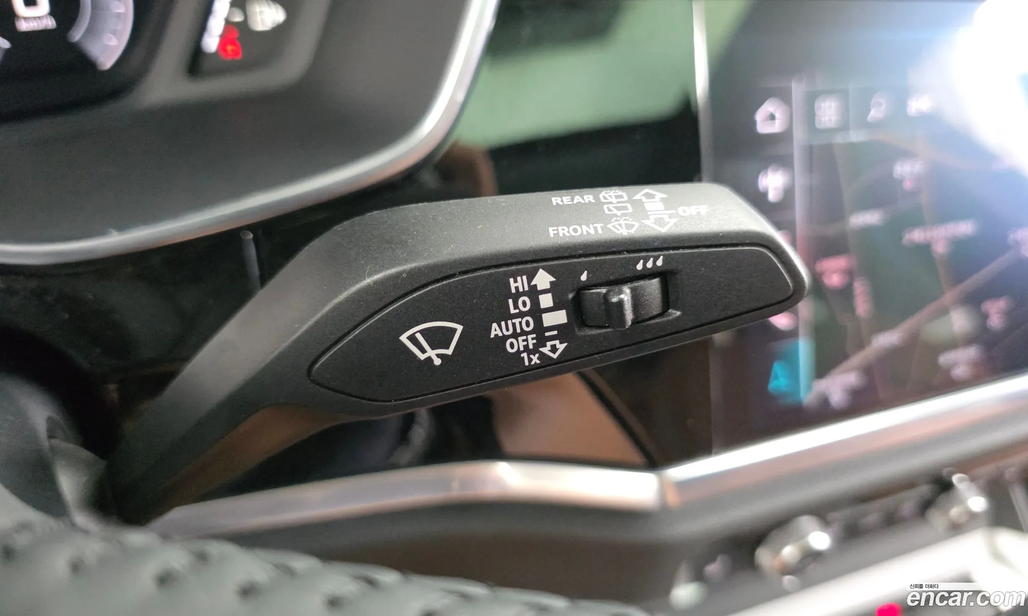 Audi Q3 2020 WAUZZZF39L1093227 — 28