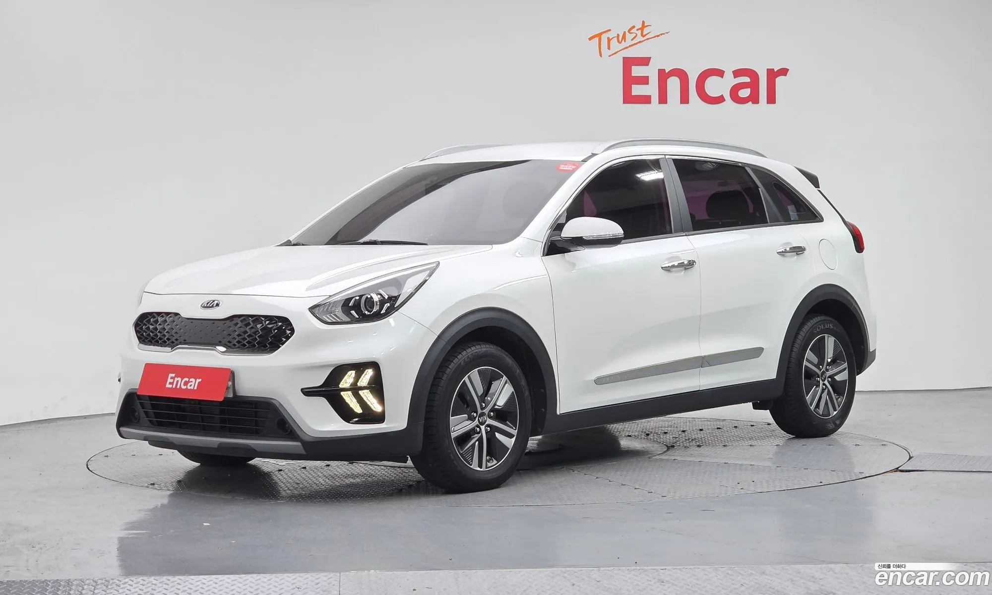 Kia Niro 2020 KNACB81CGLA404425 — 2