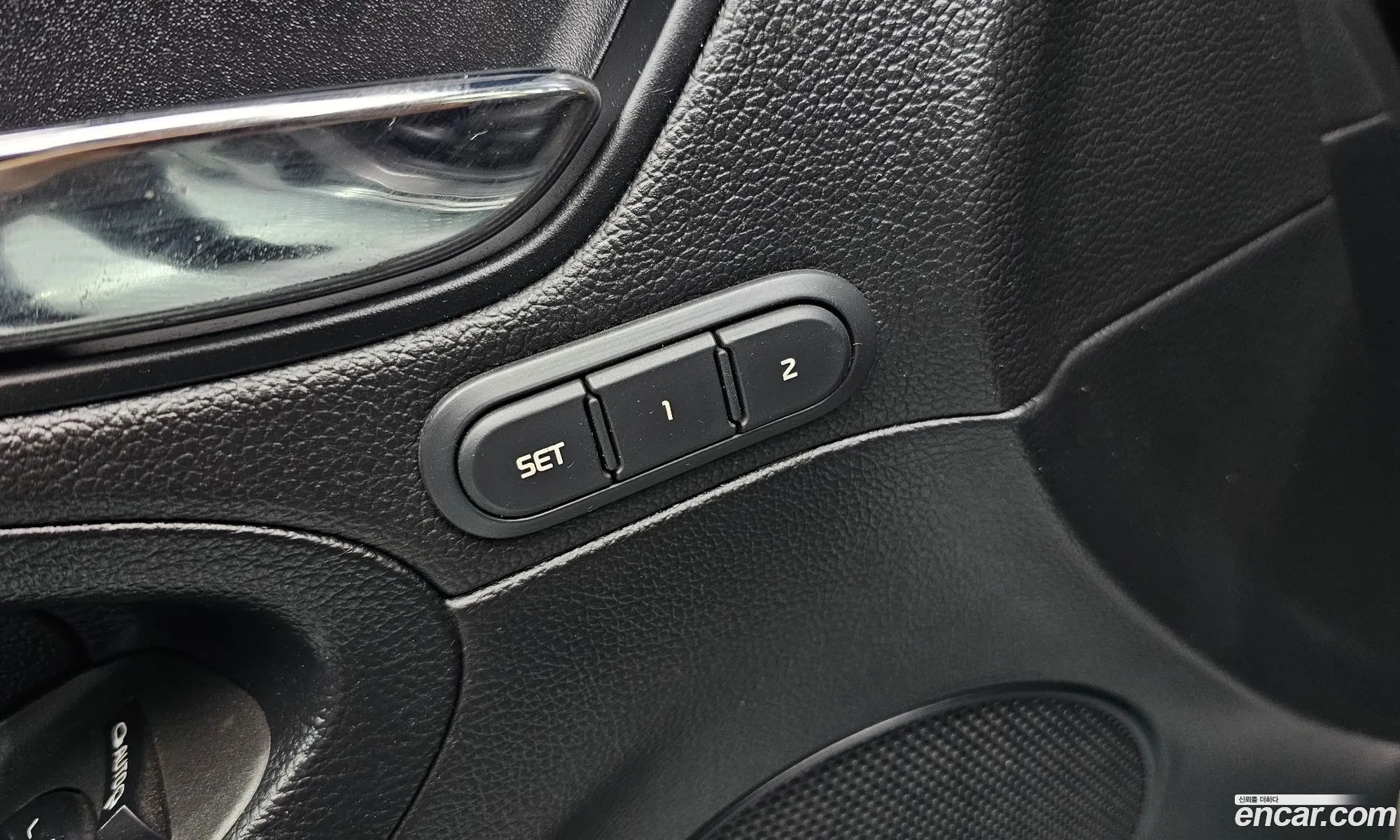 Kia K3 2013 KNAFZ412BDA029246 — 4