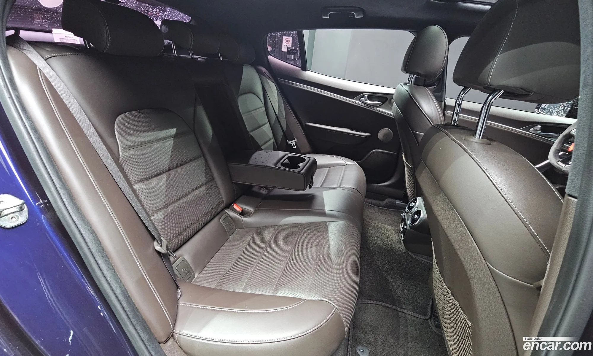 Kia Stinger 2017 KNAE751CDJS000632 — 5