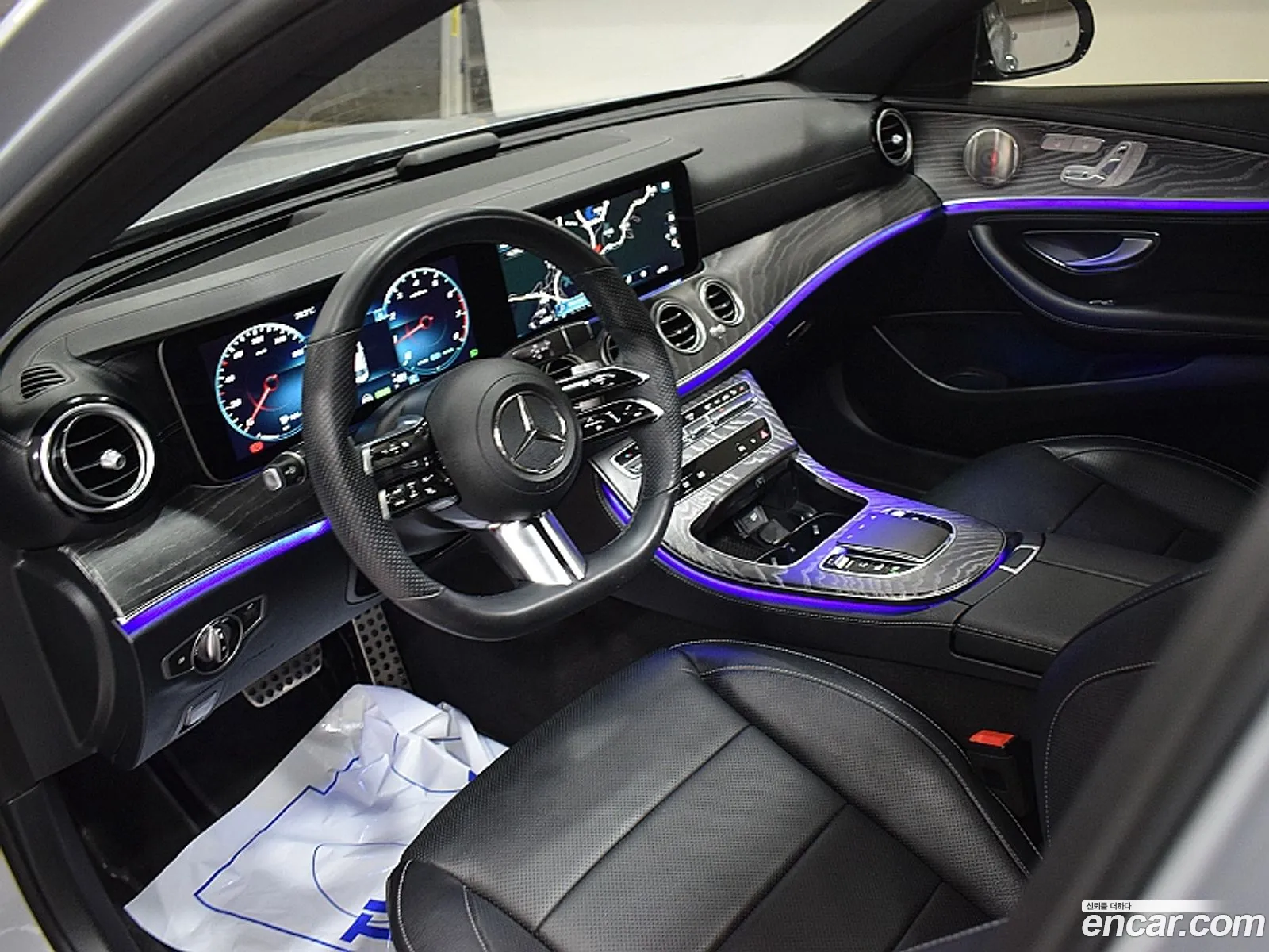 Mercedes-Benz E-Class W213 2022 — 14