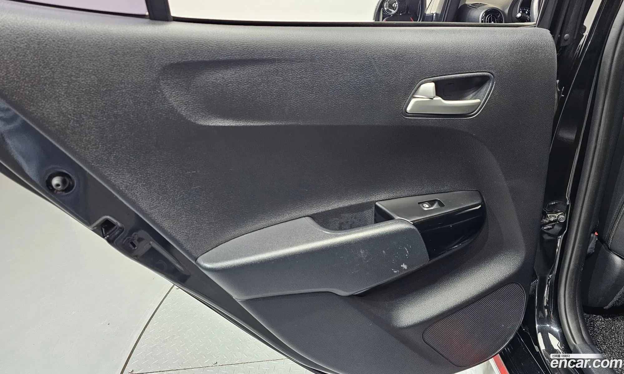 Kia Morning 2017 KNAB5516BHT084775 — 12