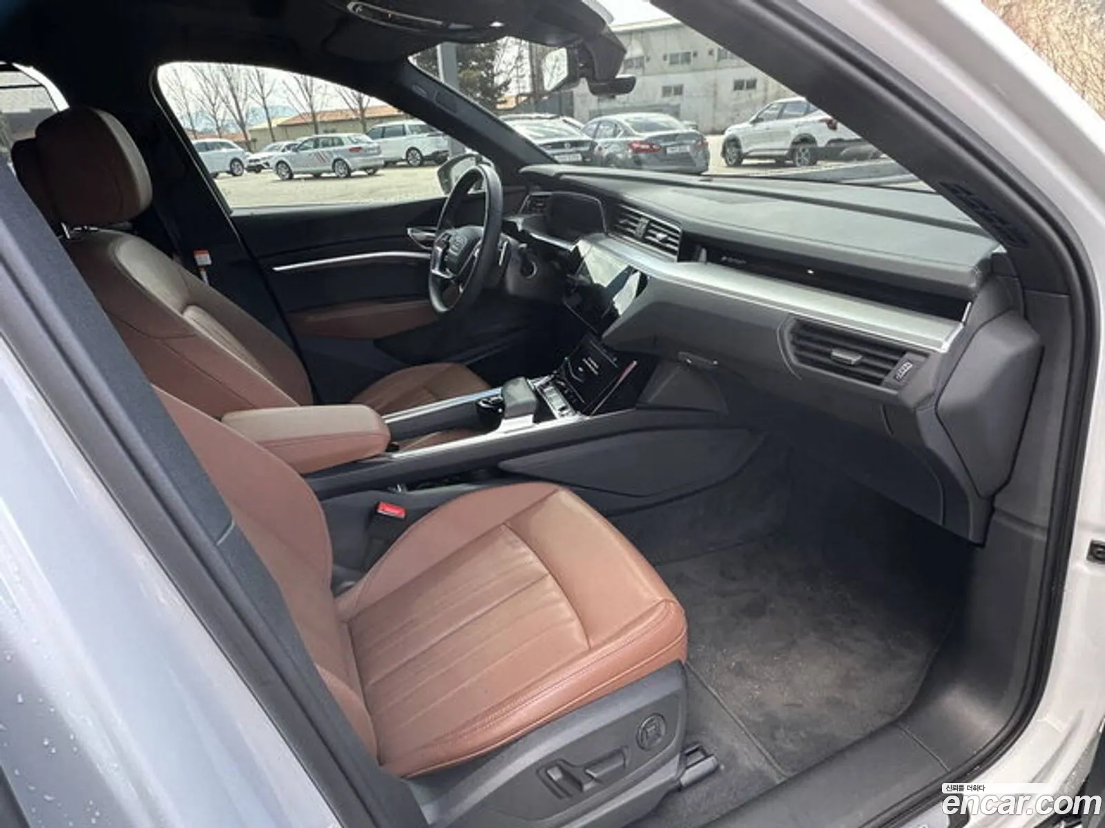 Audi Q8 e-tron 2024 — 6
