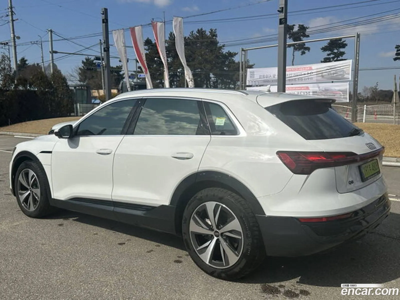 Audi Q8 e-tron 2024 — 18