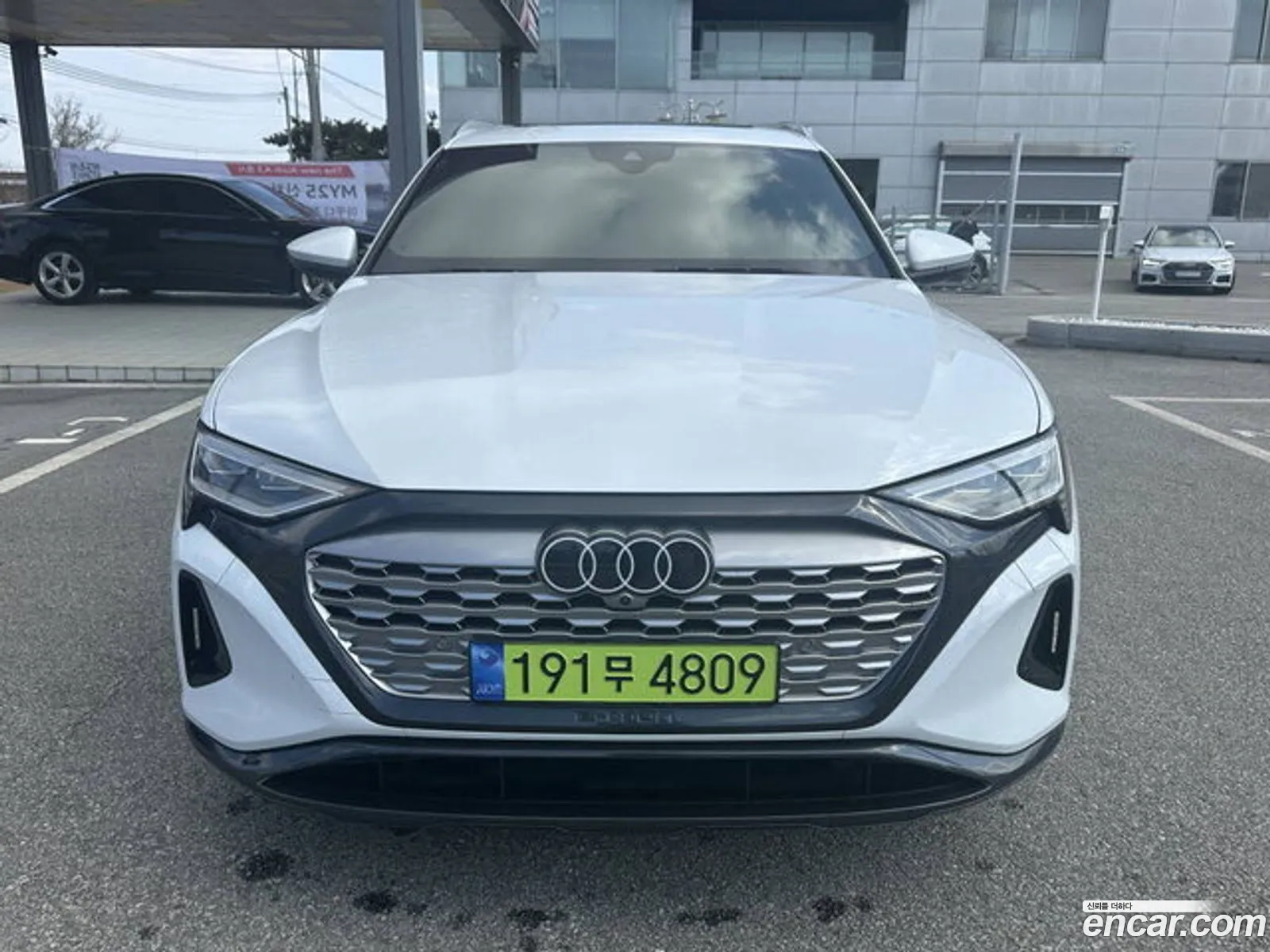 Audi Q8 e-tron 2024 — 12