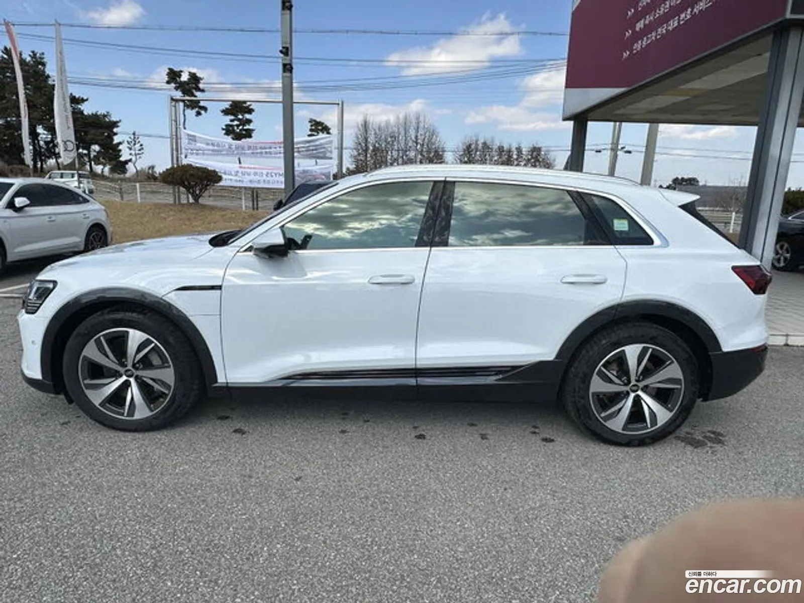 Audi Q8 e-tron 2024 — 3
