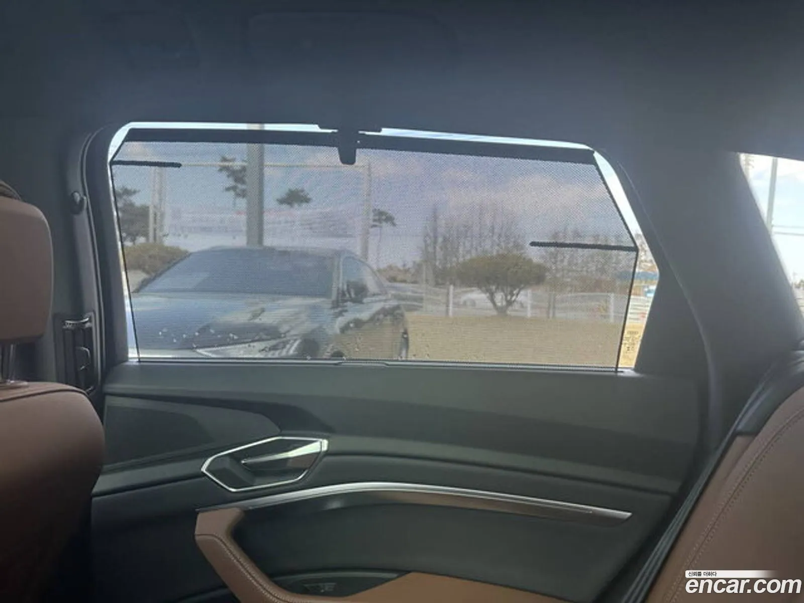 Audi Q8 e-tron 2024 — 17