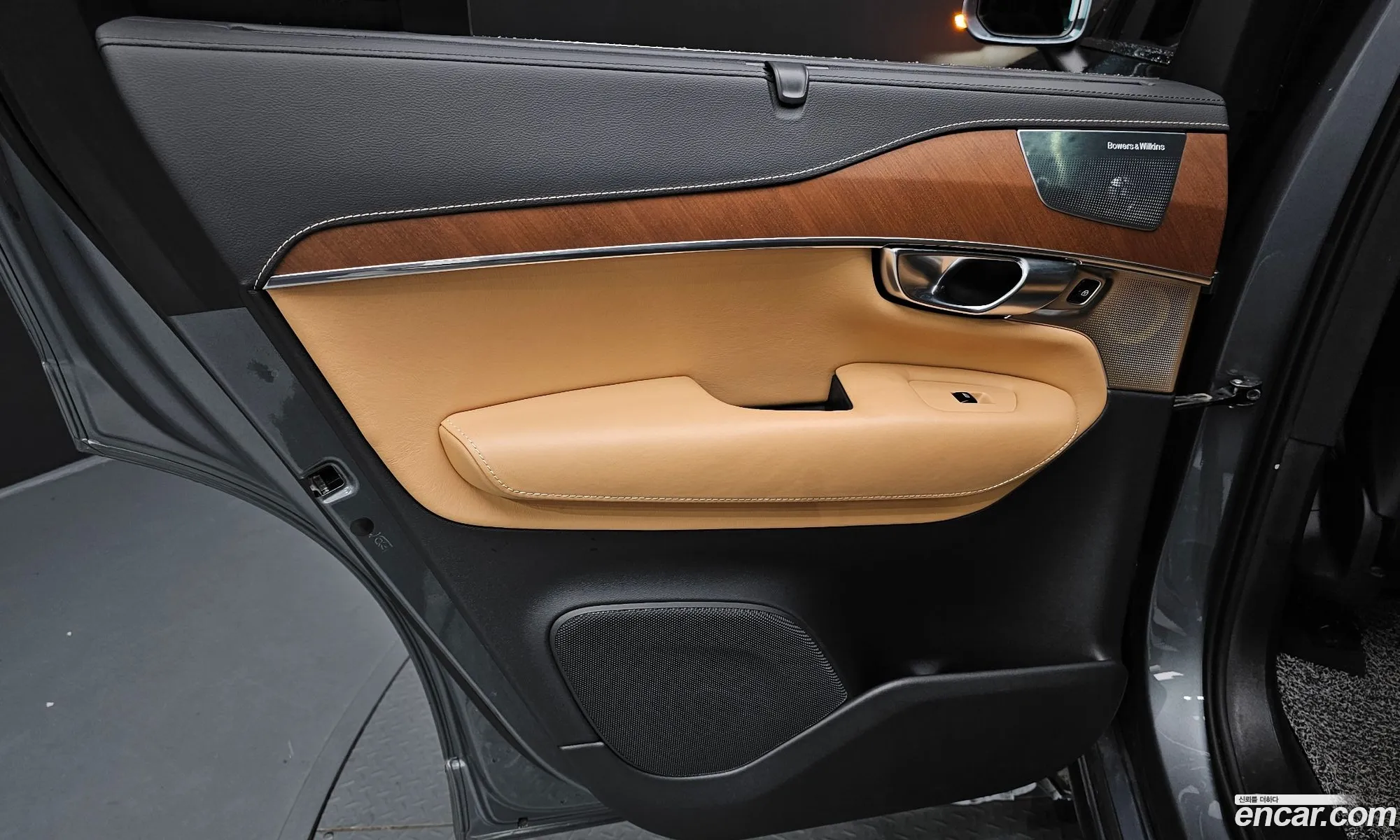 Volvo XC90 2019 YV1LF68TCK1516368 — 33