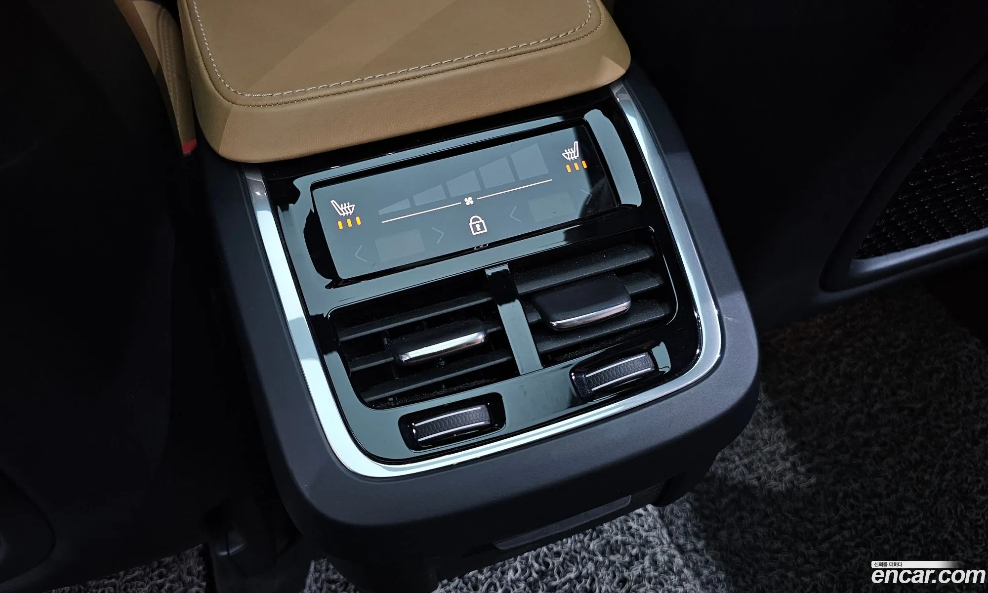 Volvo XC90 2019 YV1LF68TCK1516368 — 5