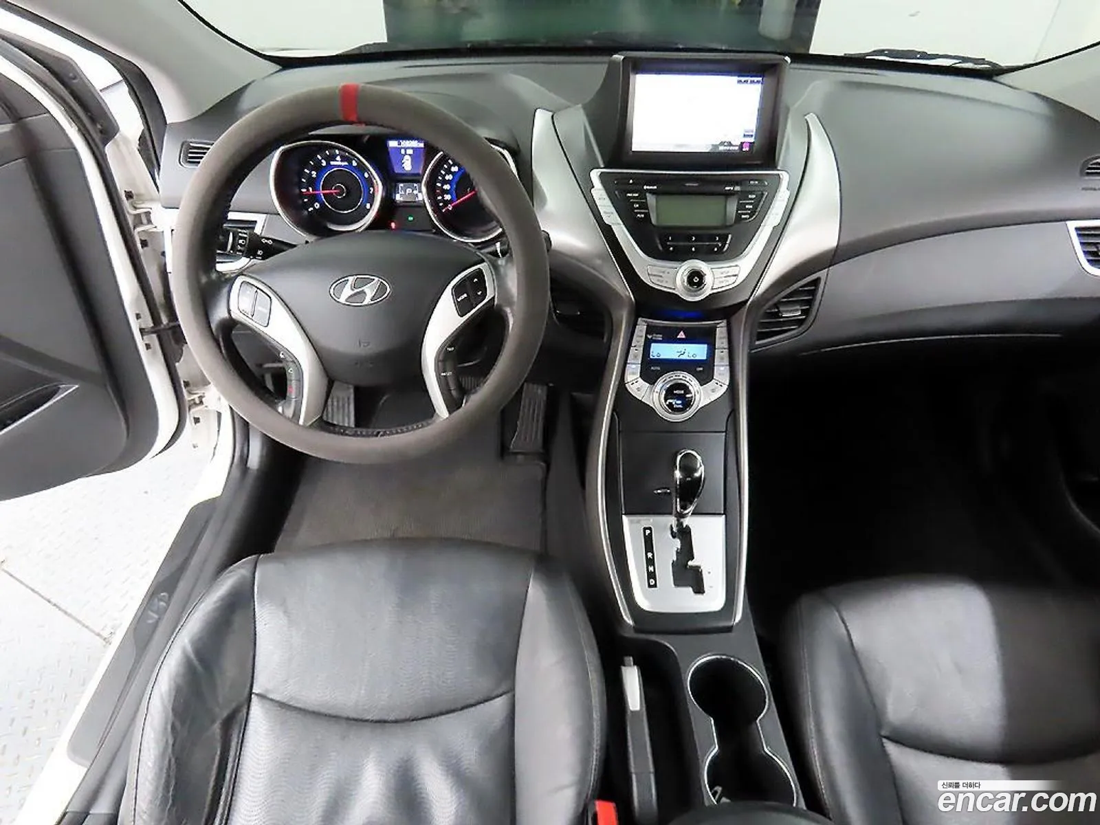 Hyundai Elantra MD 2012 — 18