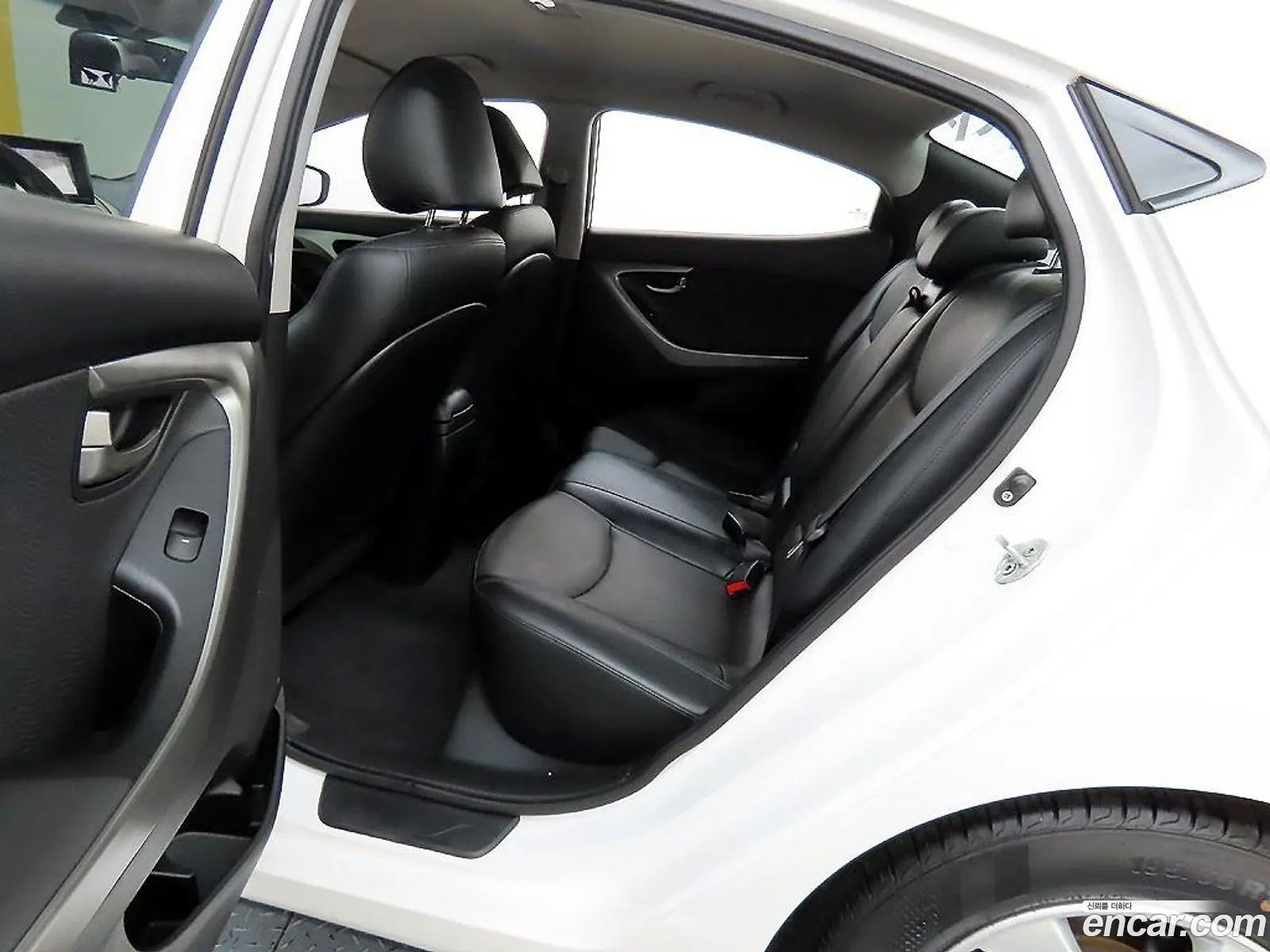 Hyundai Elantra MD 2012 — 11