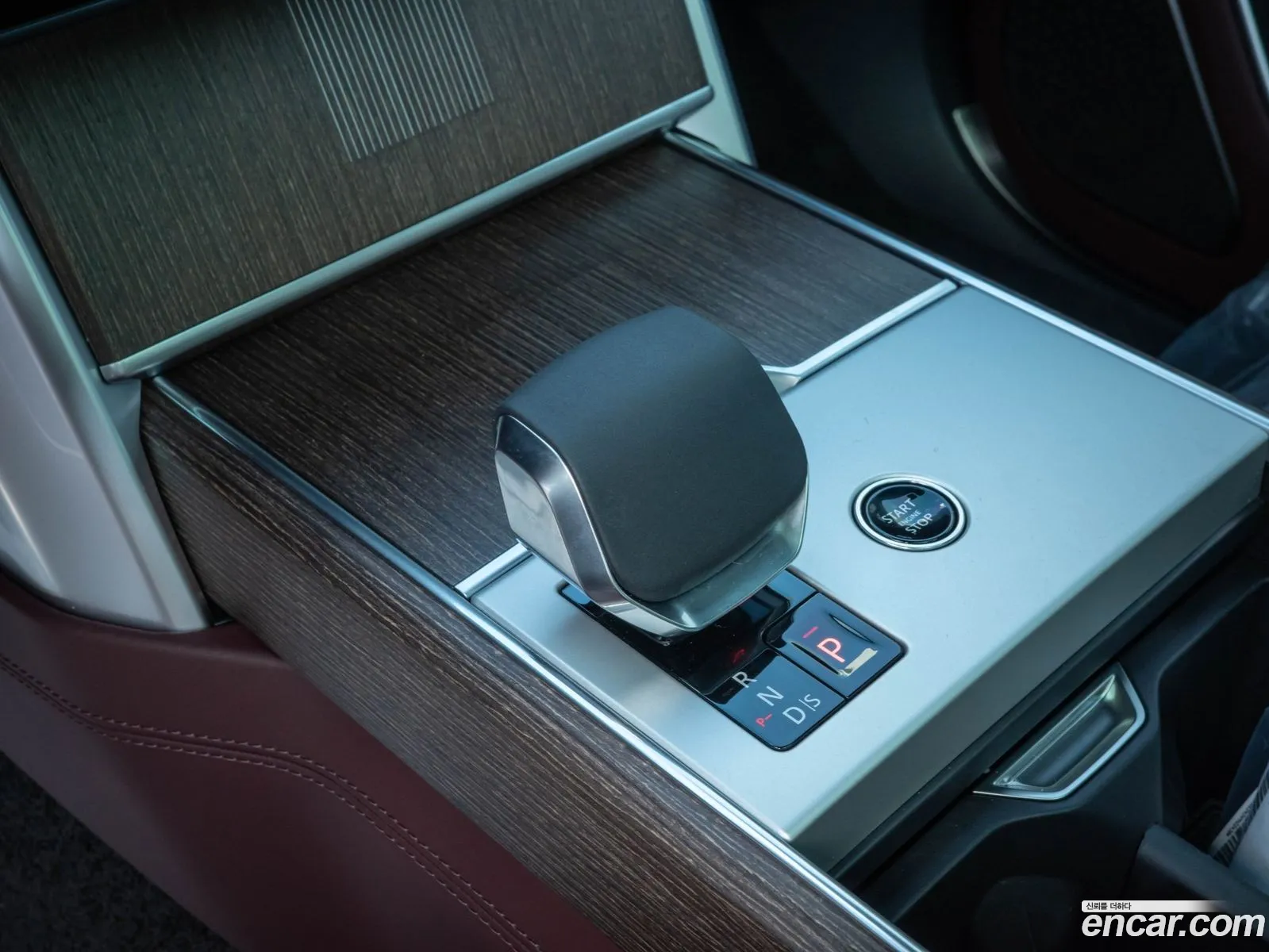 Land Rover Range Rover 2025 — 2