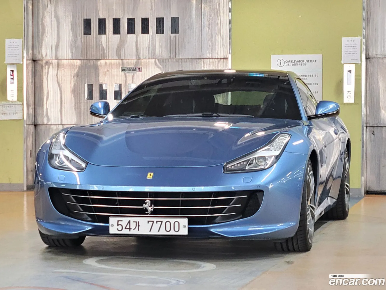 Ferrari GTC4Lusso 2019 — 17