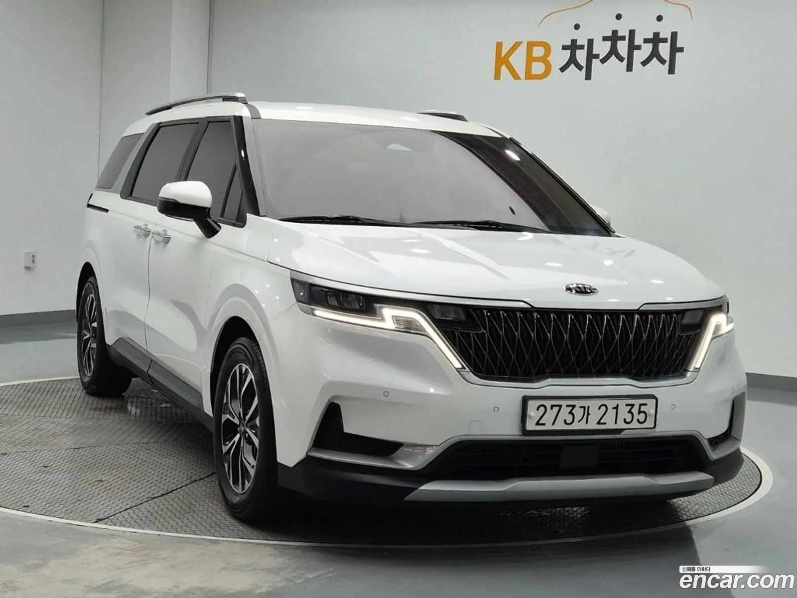 Kia Carnival 2021 — 4
