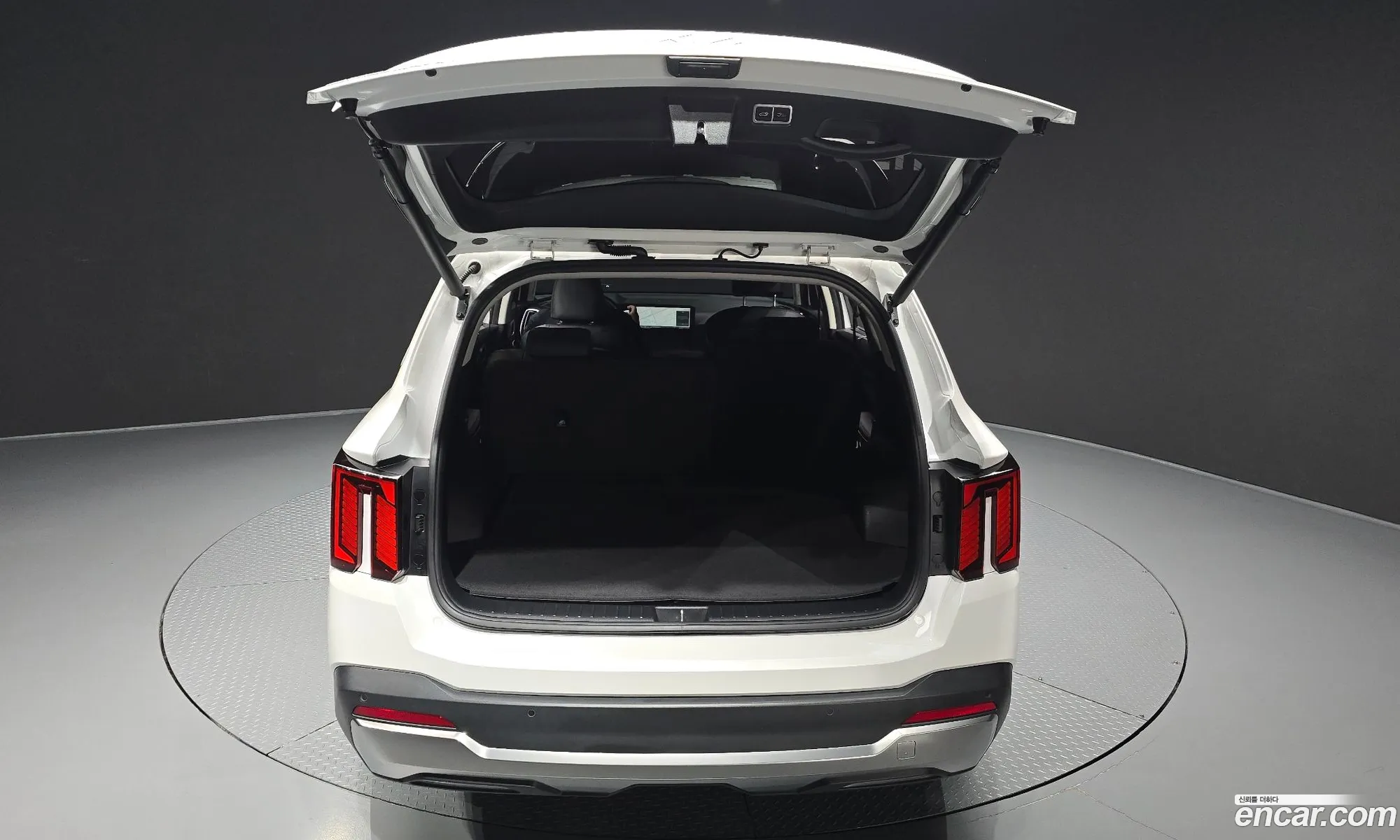 Kia Sorento 2023 KNARJ81FGRA252314 — 5