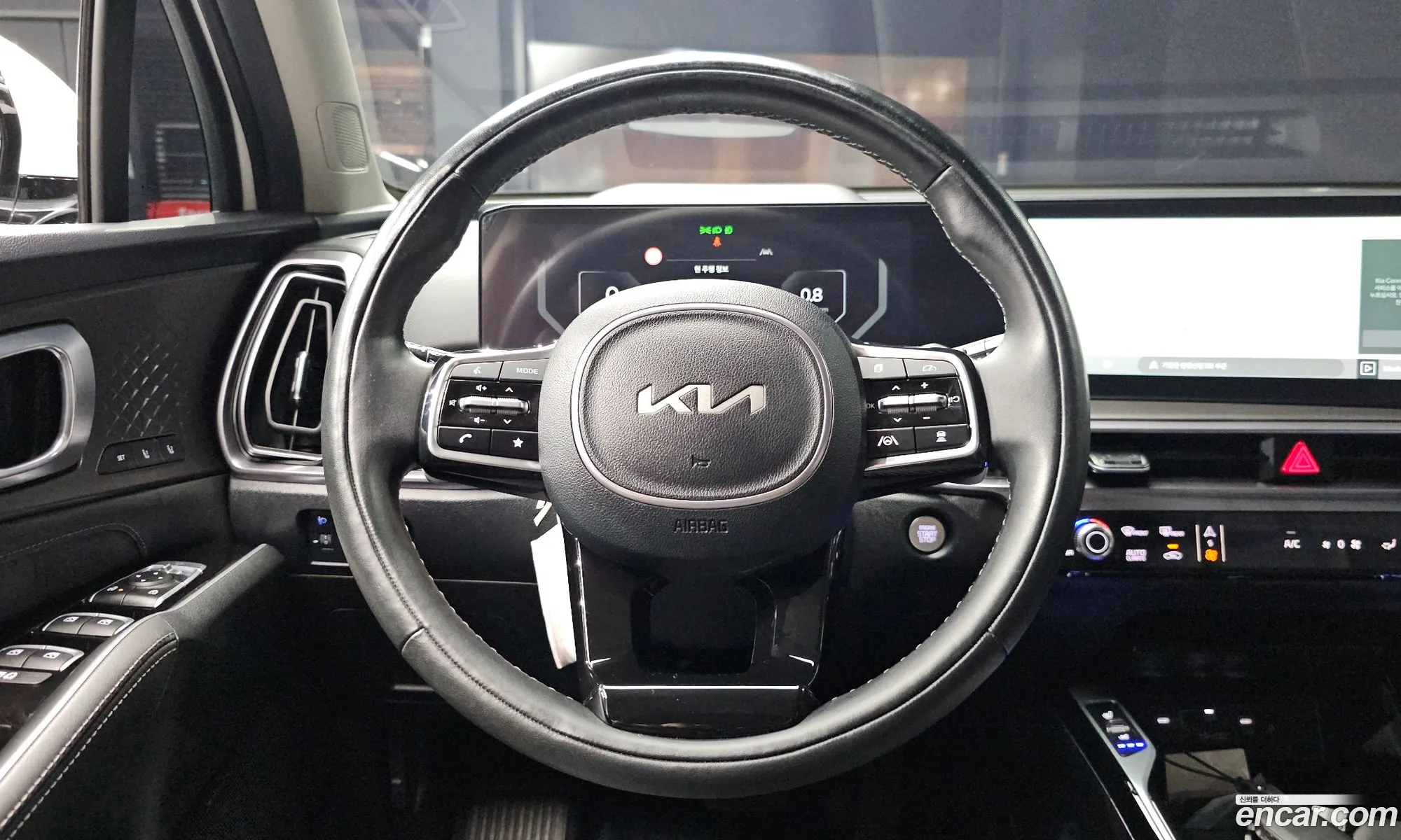 Kia Sorento 2023 KNARJ81FGRA252314 — 13