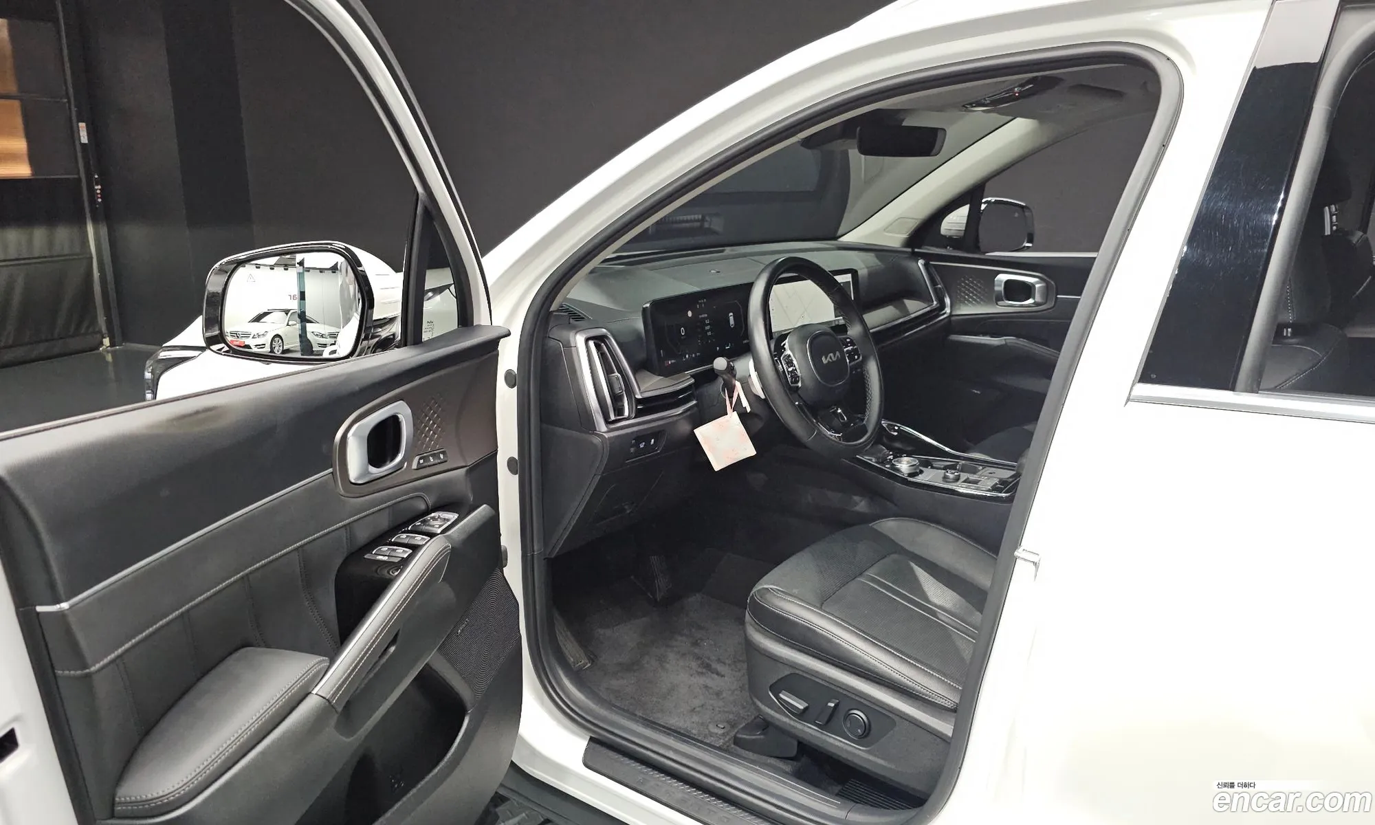 Kia Sorento 2023 KNARJ81FGRA252314 — 27