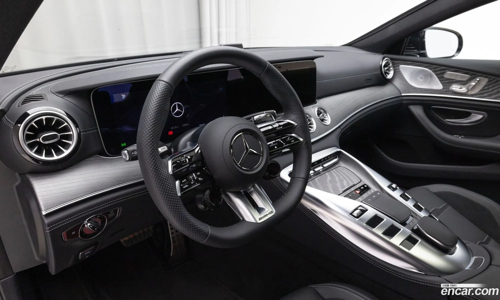 Mercedes-Benz AMG GT 2025 — 17