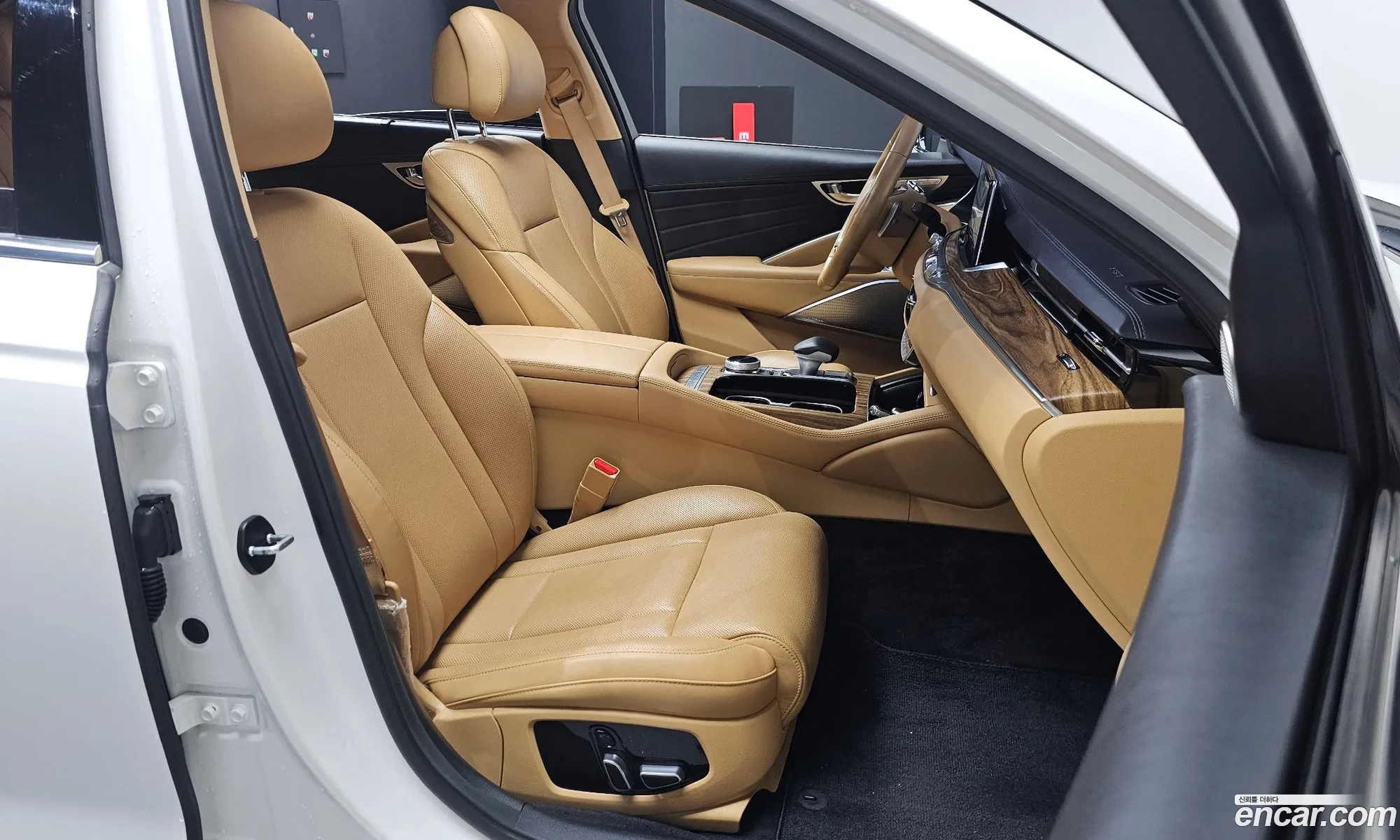 Kia K9 2021 — 18