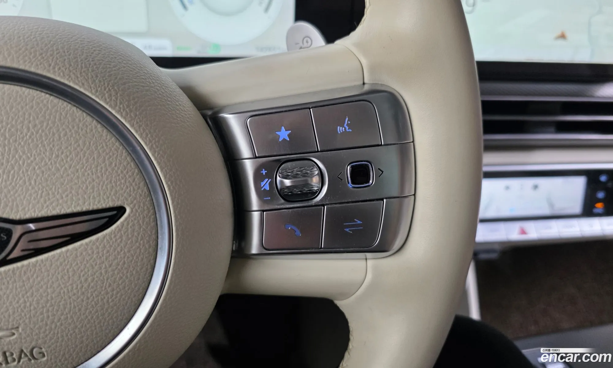 Genesis GV60 2022 — 28