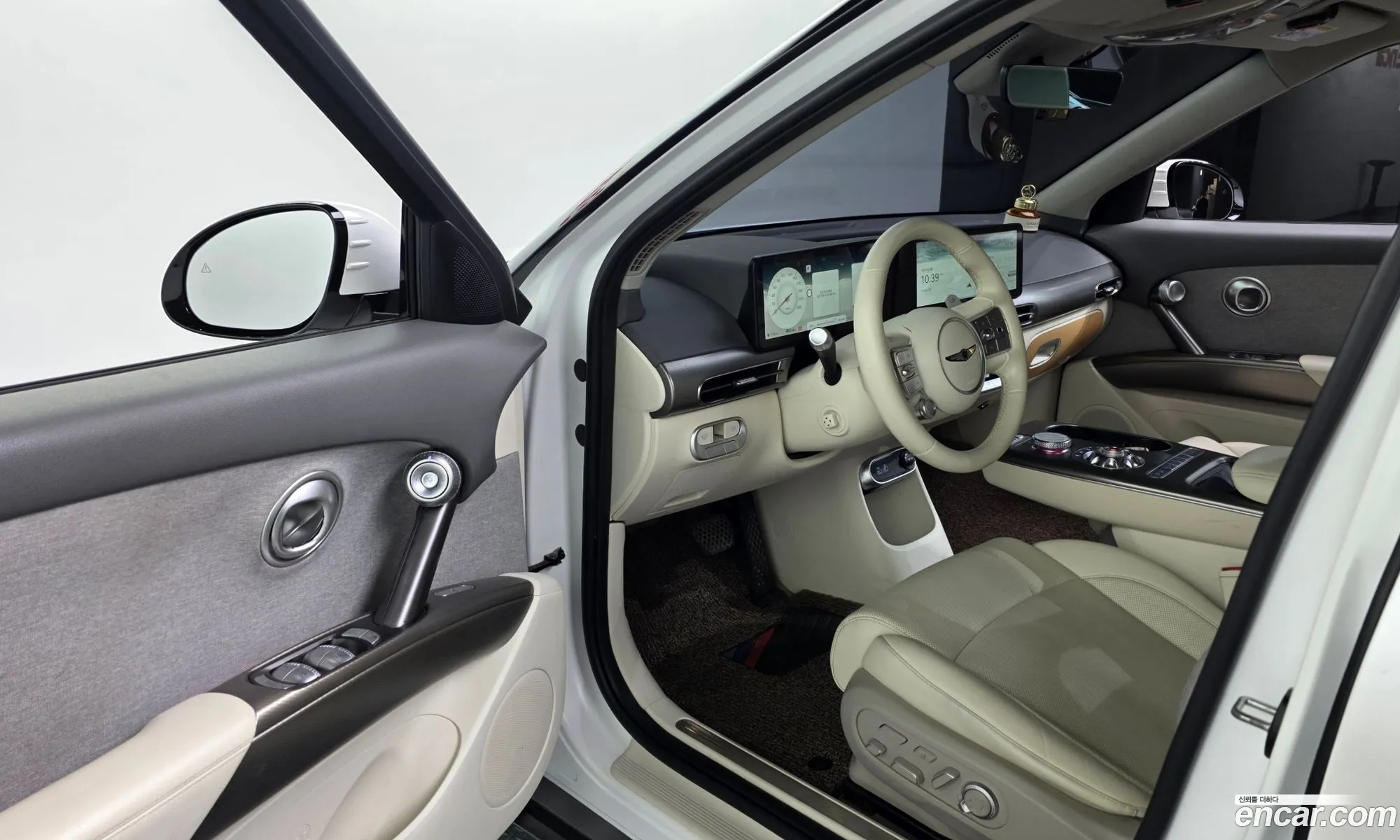 Genesis GV60 2022 — 31