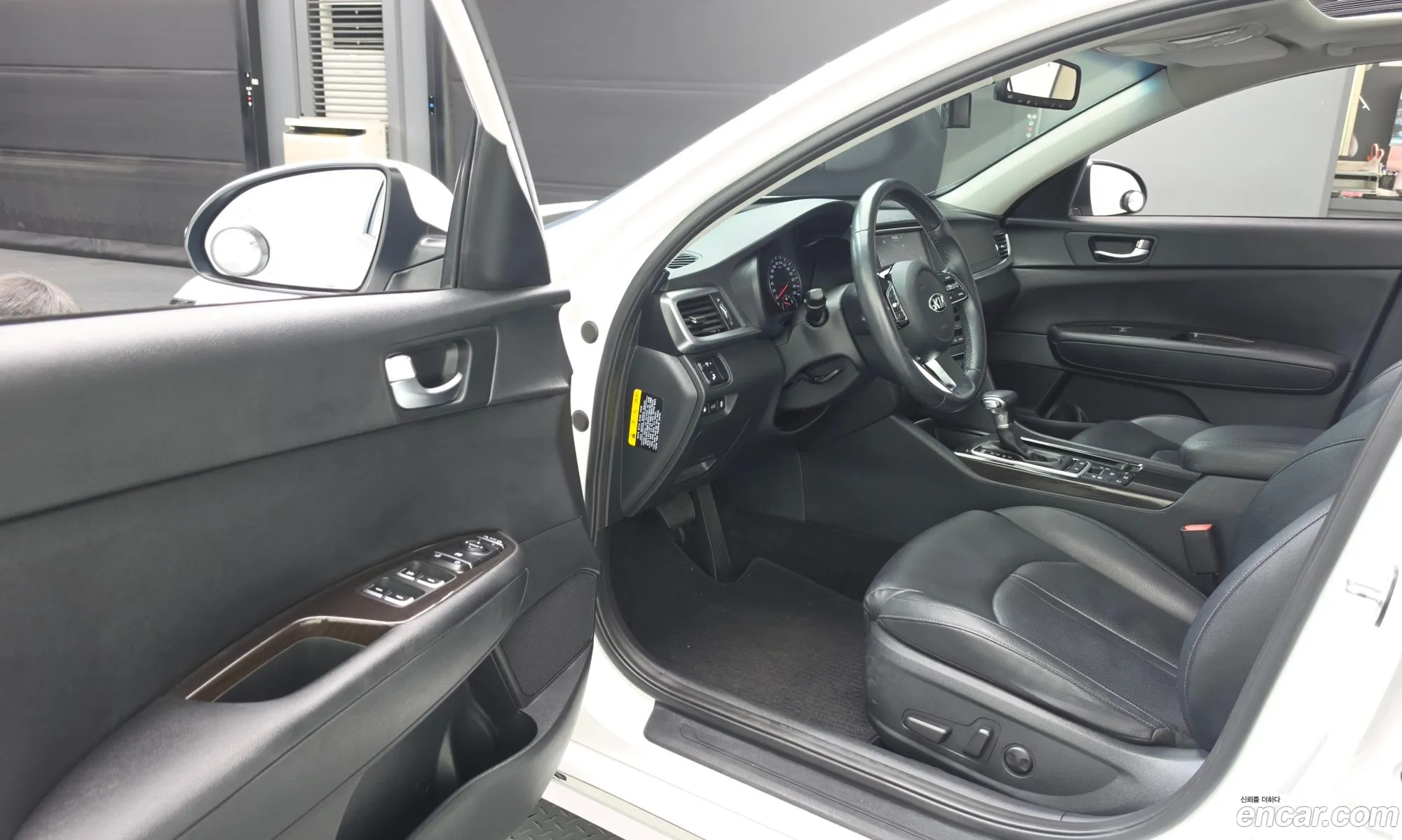 Kia K5 2019 KNAGU411BKA334442 — 15
