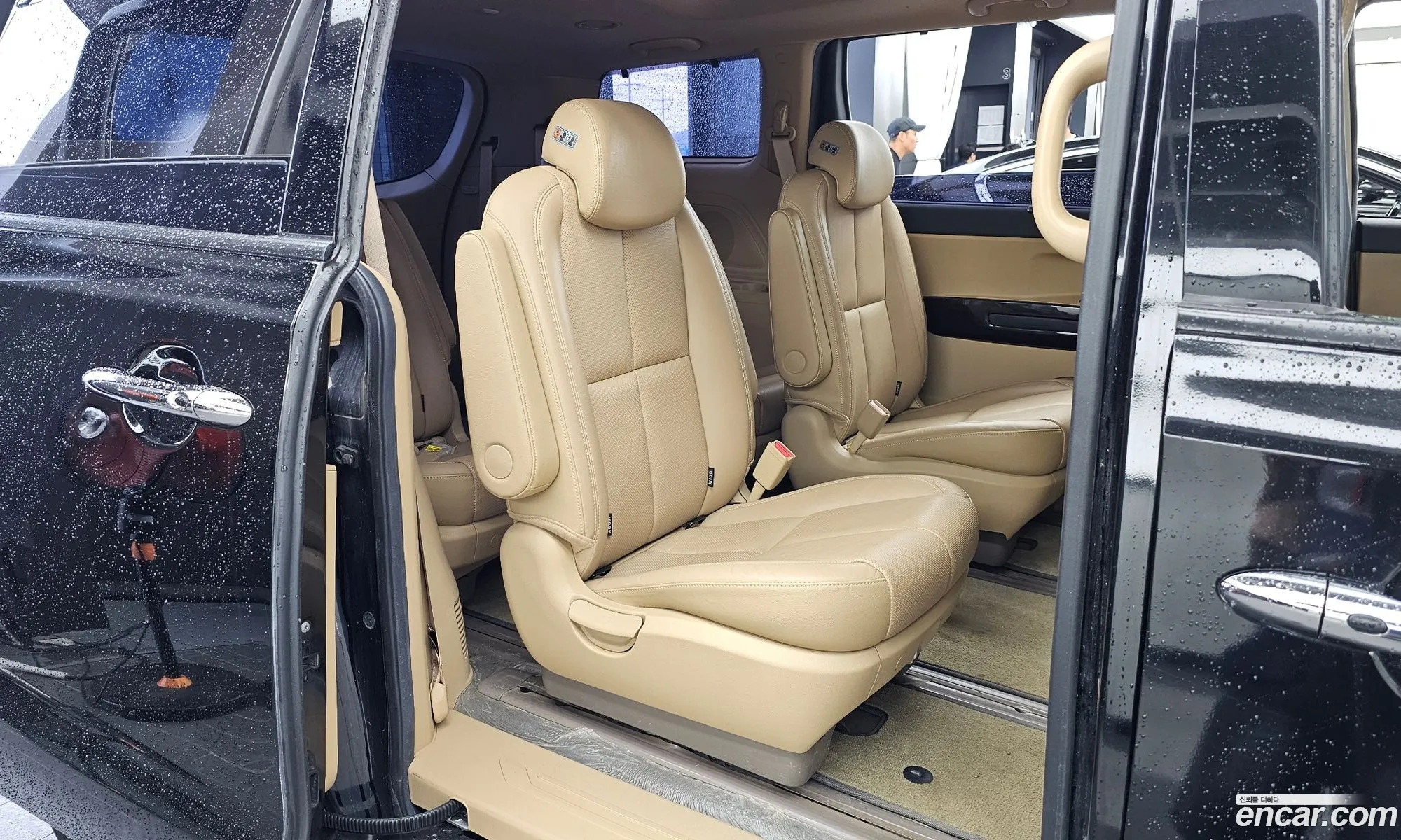 Kia Carnival 2019 KNAME81ABKS552095 — 6